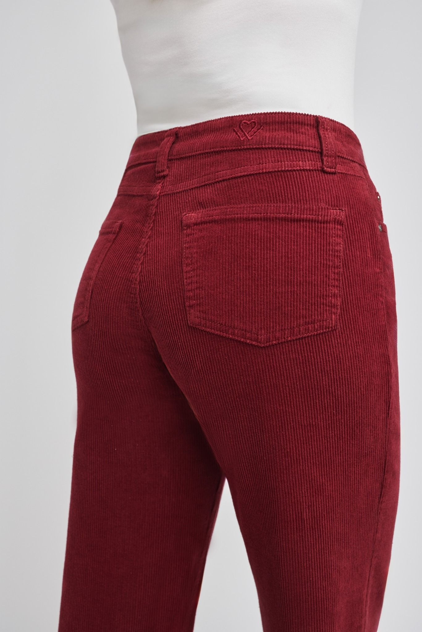 wonderjeans Bequeme Jeans »Loose Fit«, mit aktuell weiten Beinverlauf
