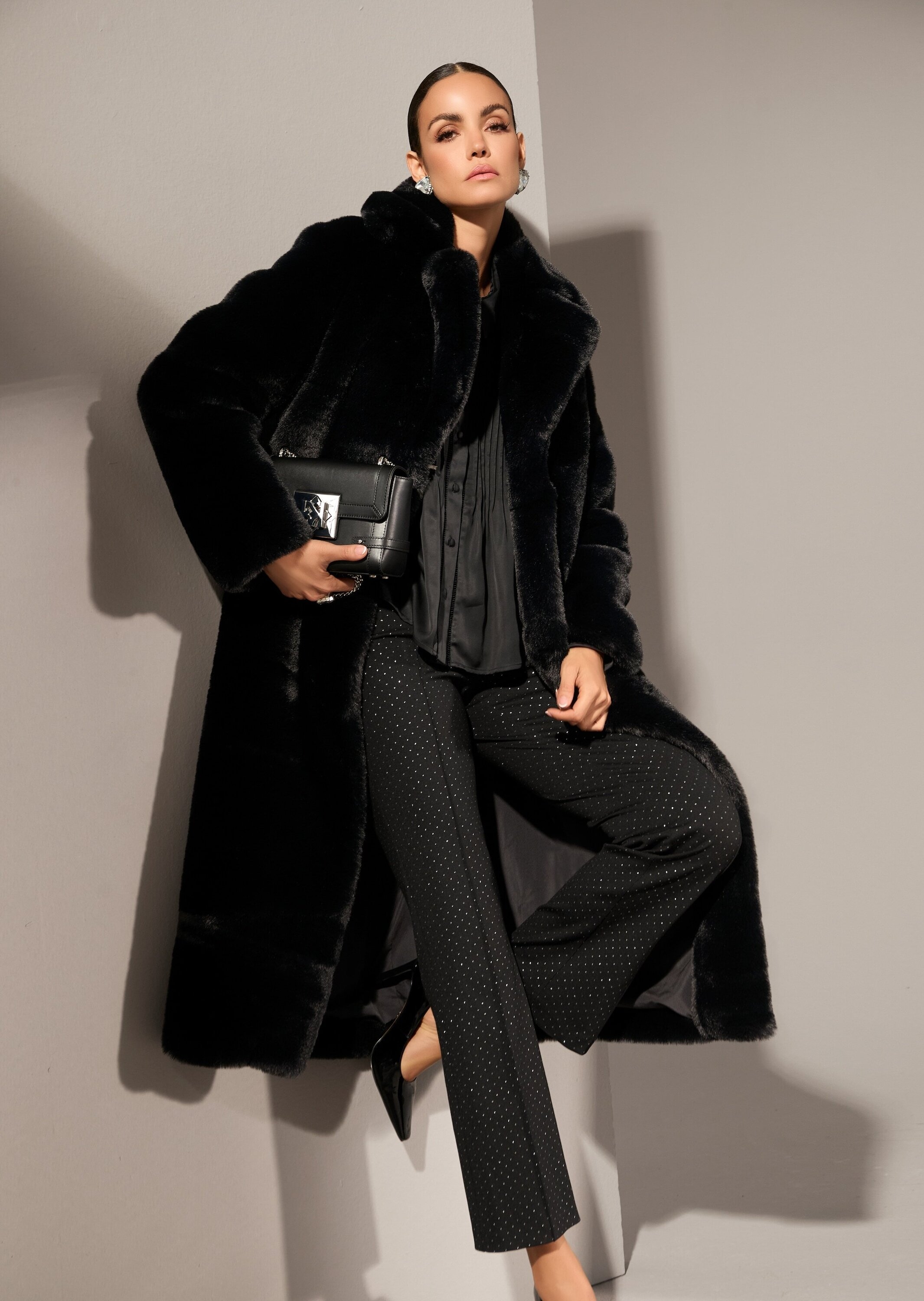 MADELEINE Langmantel »Mantel Langer Faux-Fur-Mantel für Damen«