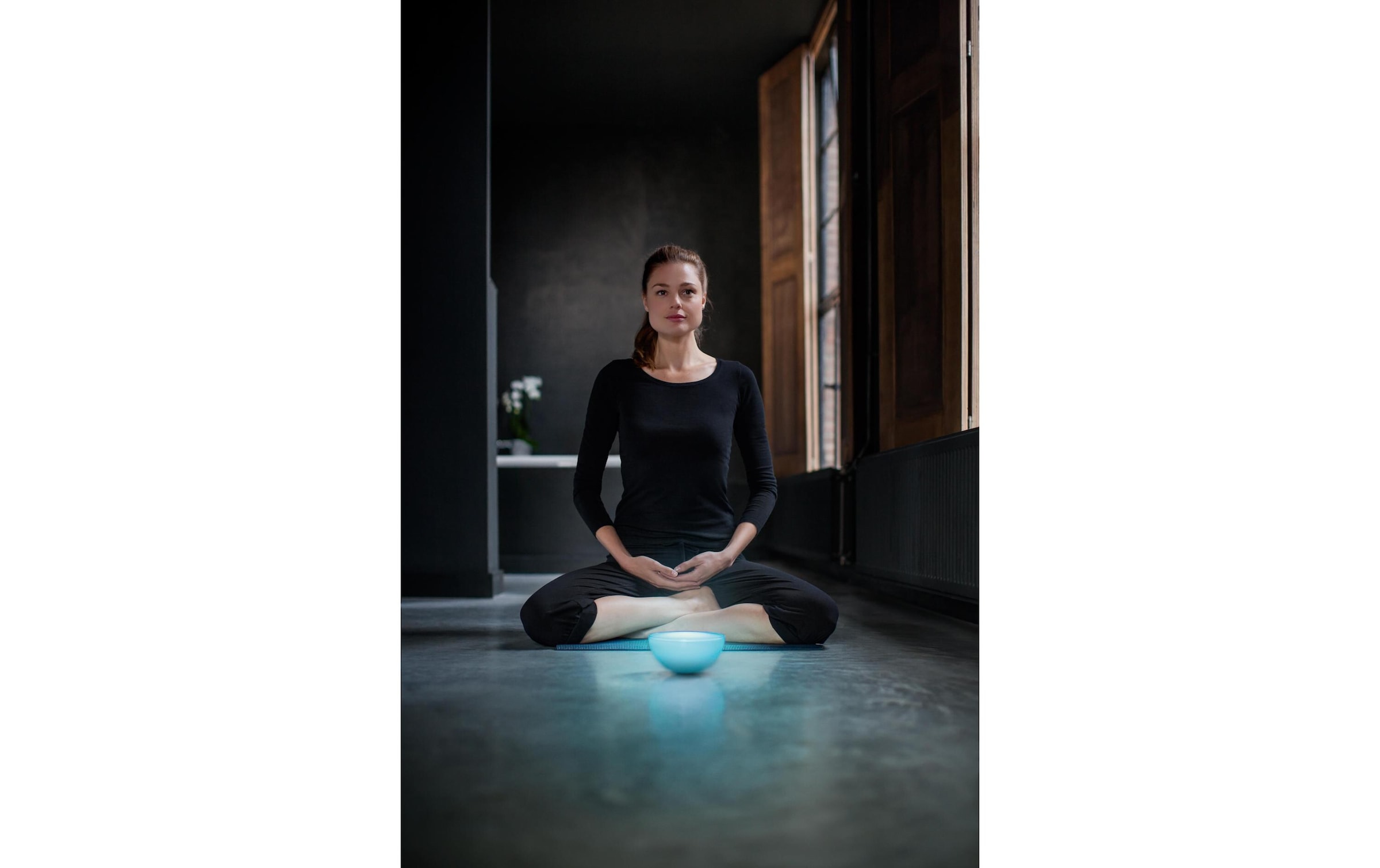 Philips Hue Pendelleuchte »Hue Tischleuchte Go« Farbwechsler | Neutralweiß | Tageslichtweiß | Warmweiß