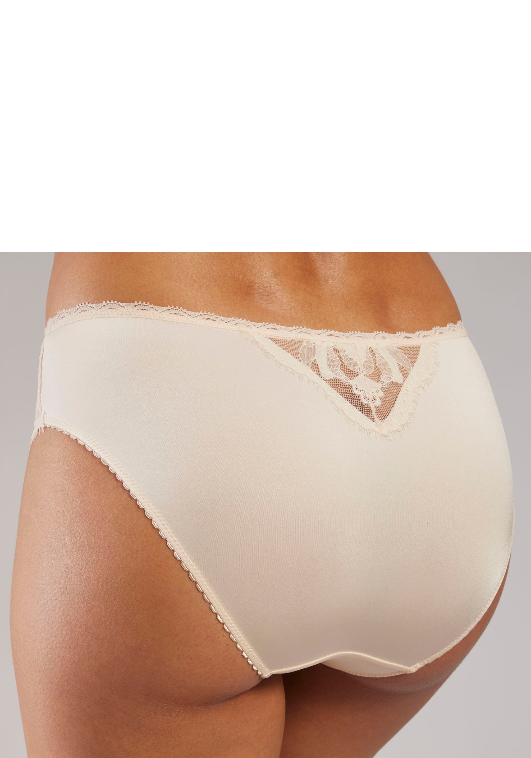 LASCANA Slip, mit edlen Spitzeneinsätzen