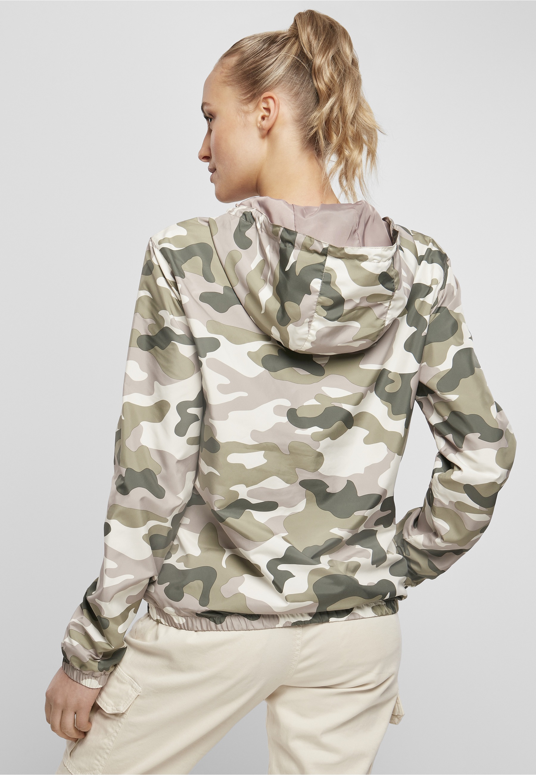 URBAN CLASSICS Funktionsmantel »Urban Classics Damen Ladies Camo Pull Over Jacket«