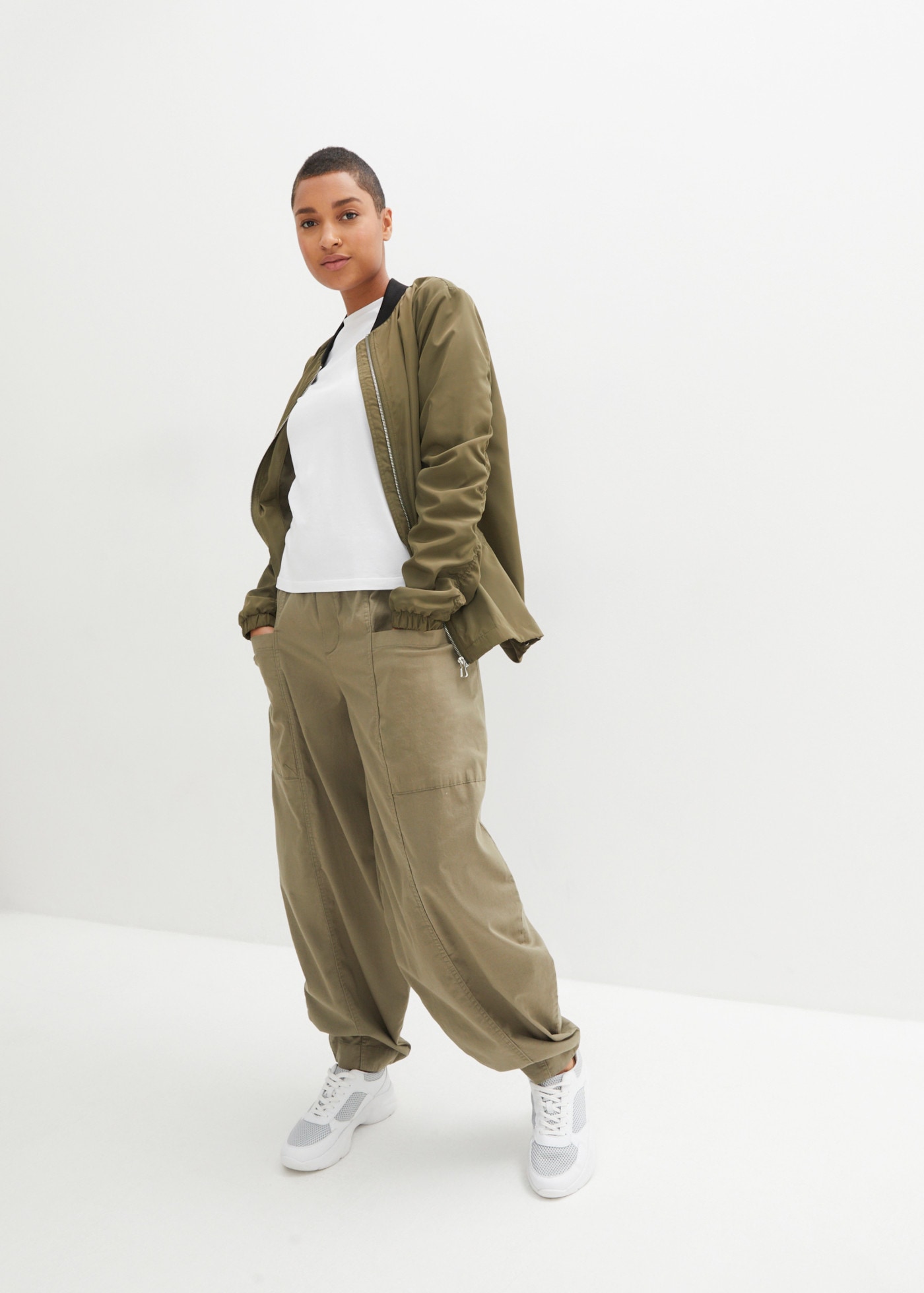 bonprix Pumphose  extra weiter Schnitt, bequemer Bund, lockere Passform im Loose Fit