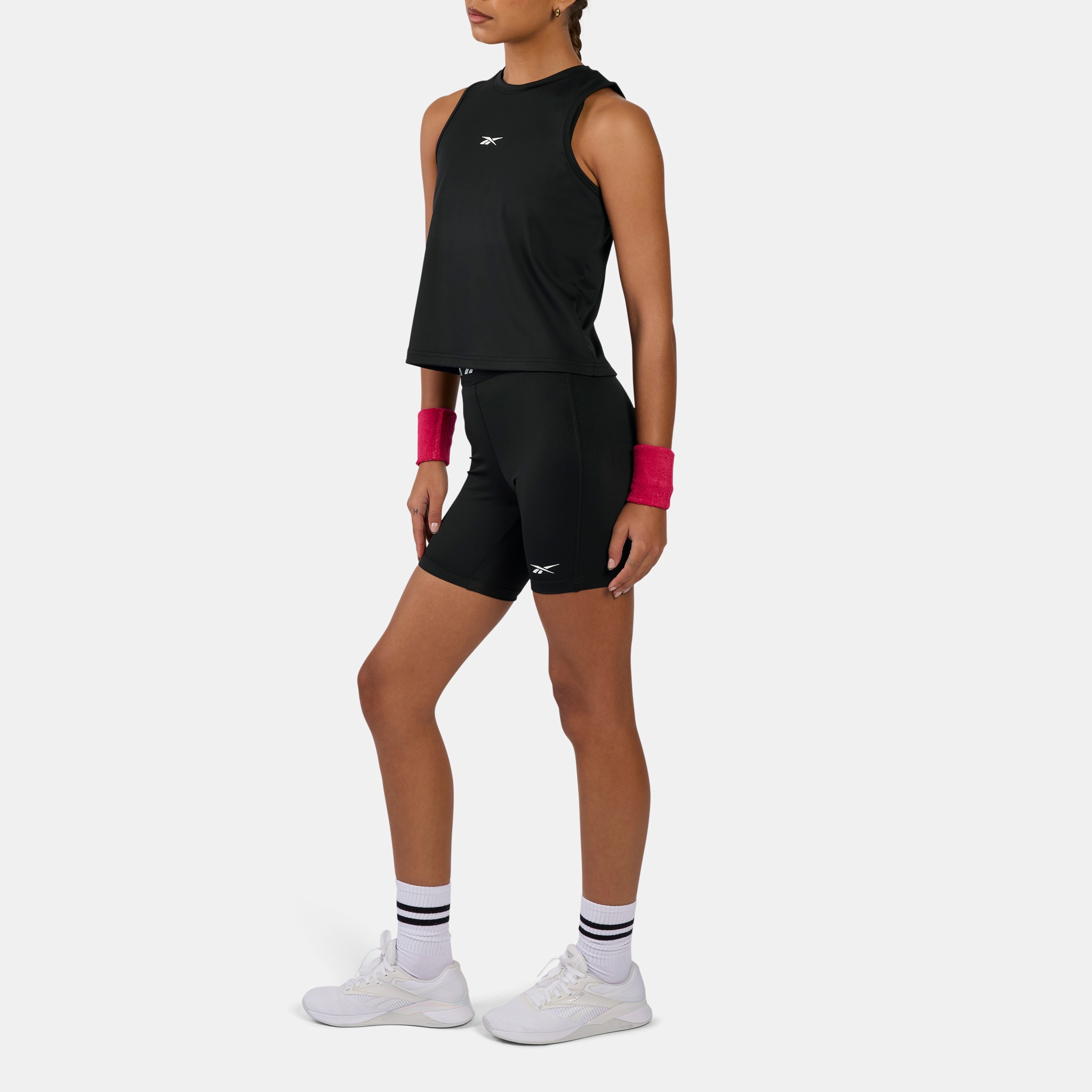 Reebok Trainingstop »ID TRAIN CROPPED TANK« mit bequemer Passform, aus Polyester und Elasthan