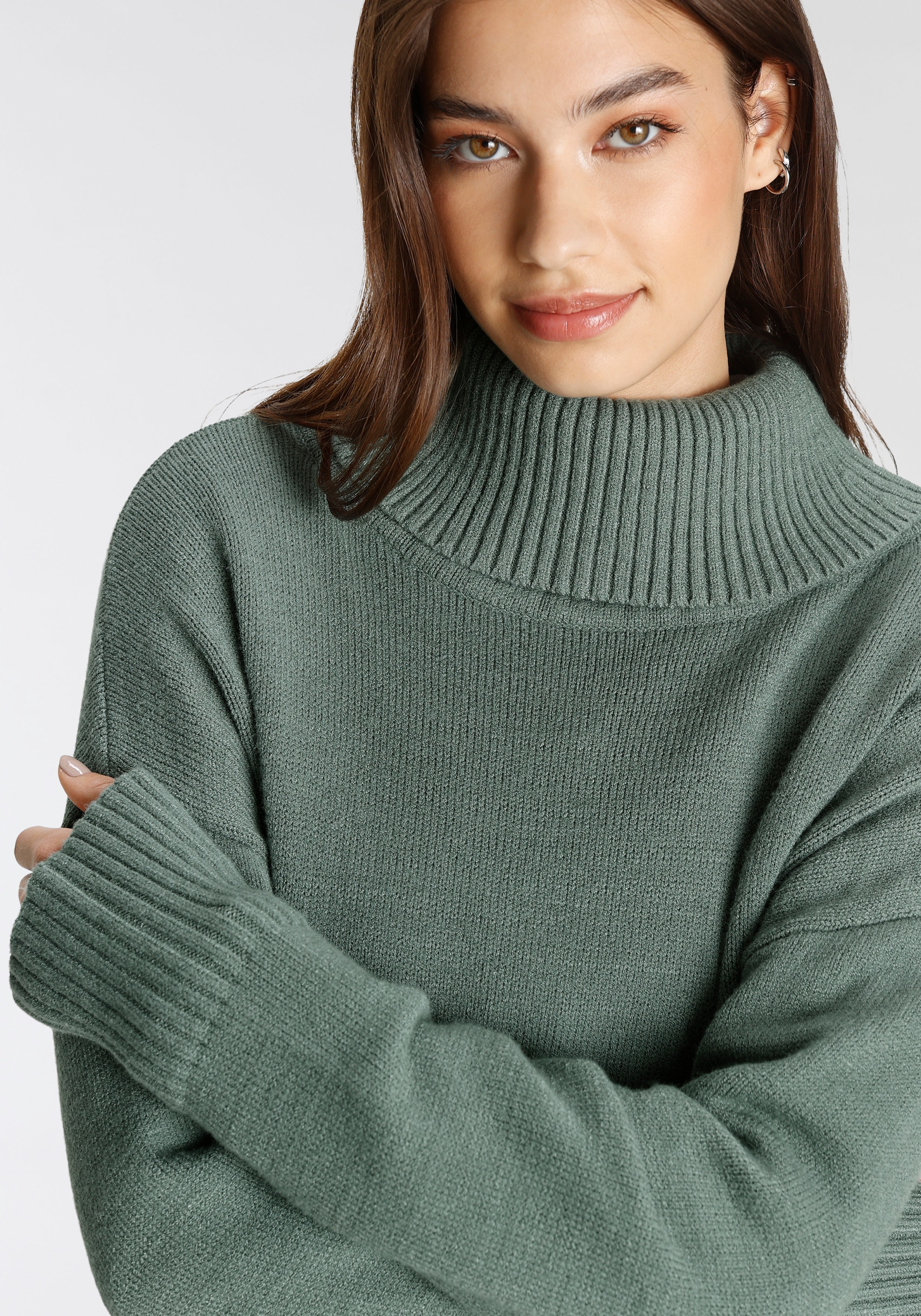 Rollkragenpullover TAMARIS, Damen, Gr. 32/34, grün (salbei melange), Strick, Obermaterial: 50% Viskose, 28% Polyester, 22% Polyamid, lässig geschnitten hüftbedeckend, Strickbündchen, Pullover Rollkragenpullover, in lässiger Form mit seitlichen Schlitzen 3