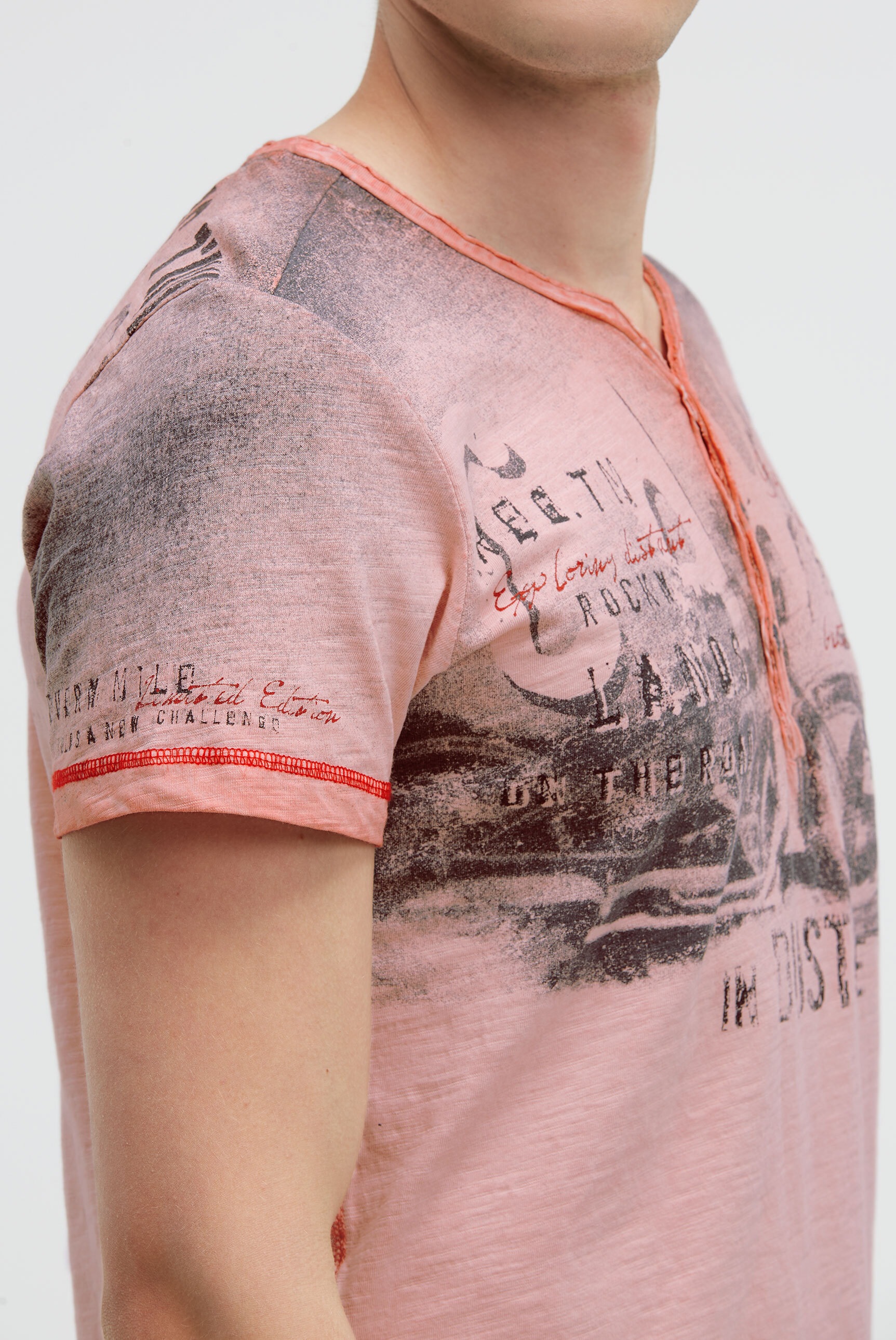CAMP DAVID Henleyshirt, mit offener Kante am Ausschnitt