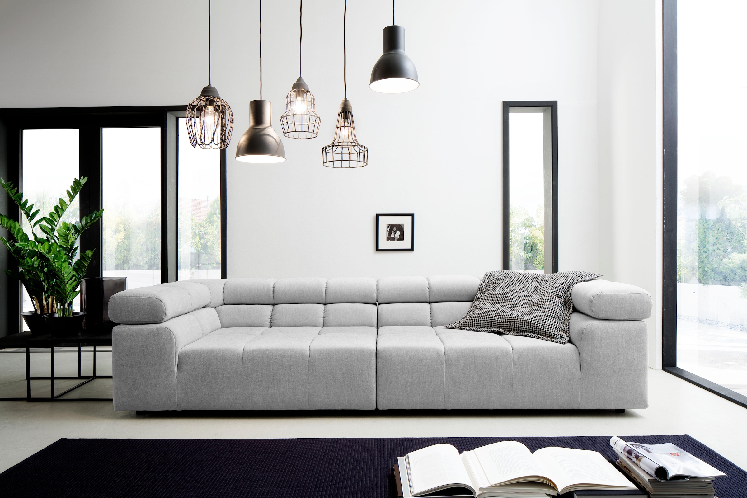 INOSIGN Big-Sofa "Ancona B/T/H: 290/110/70 cm", auffällige Steppung, inkl. 2 Zierkissen und verstellbaren Kopfstützen