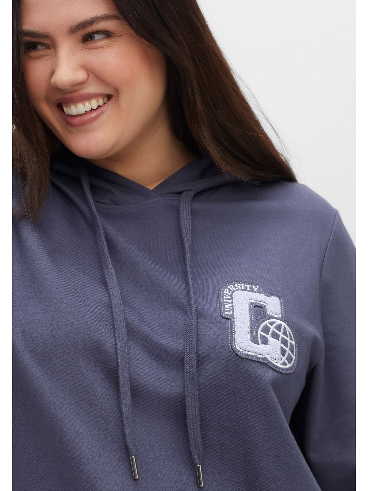 Sheego Sweatshirt »Große Größen«, mit Kapuze und College-Applikation