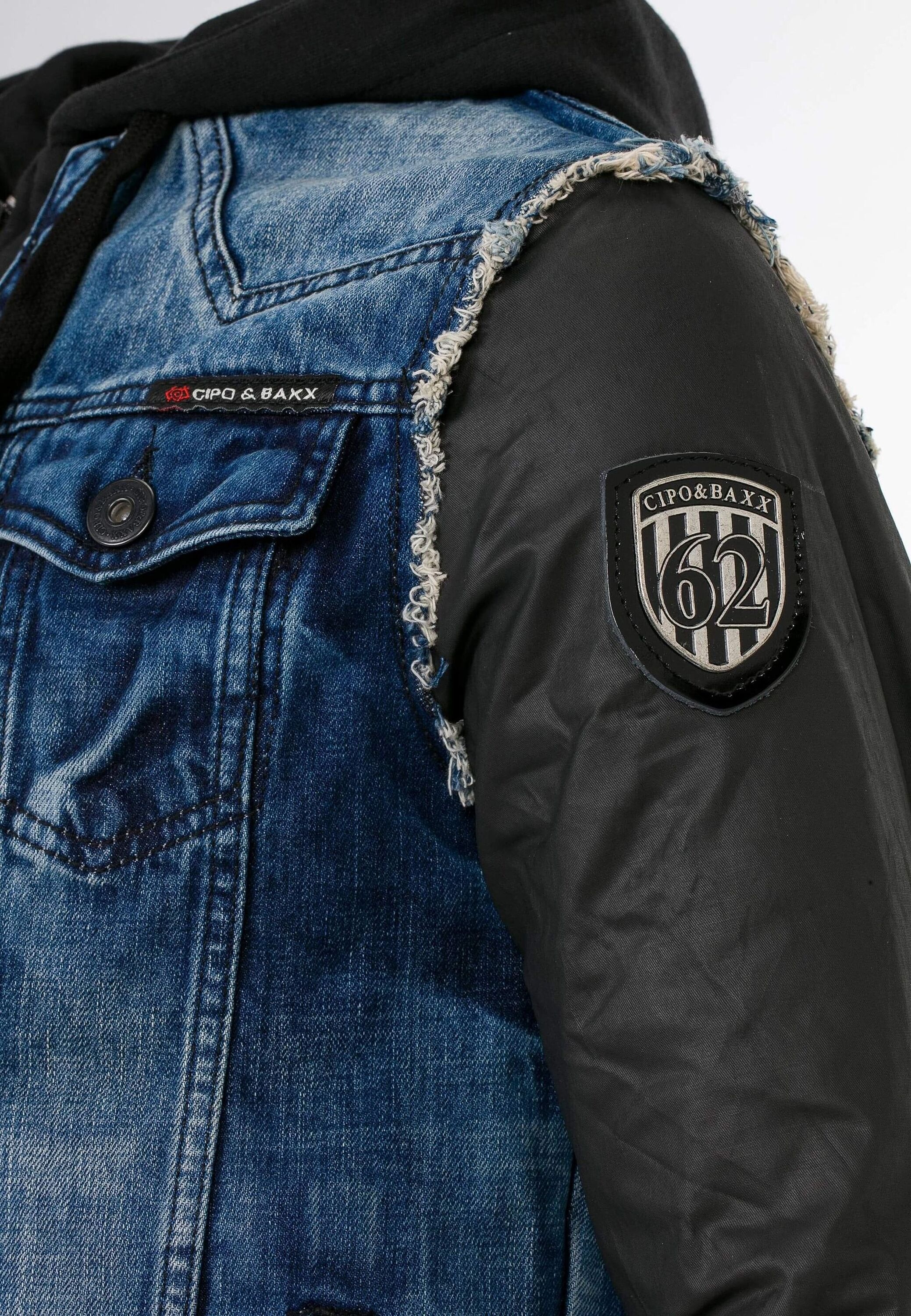 Cipo & Baxx Jeansjacke »Jacke«, ohne Kapuze, mit Metall Patch am Oberarm, C-1290