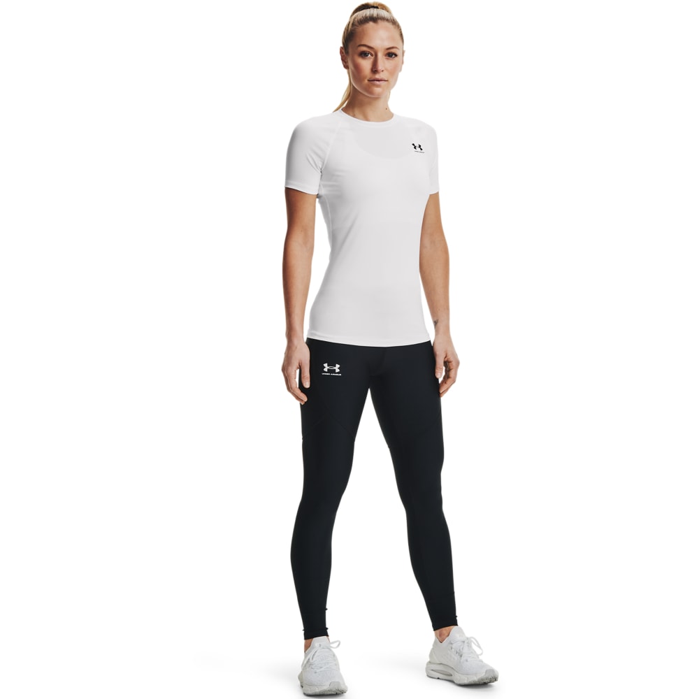 Under Armour® Trainingsshirt »HeatGear®«, Perfekt für die warmen Tage. Hält dich kühl und trocken.
