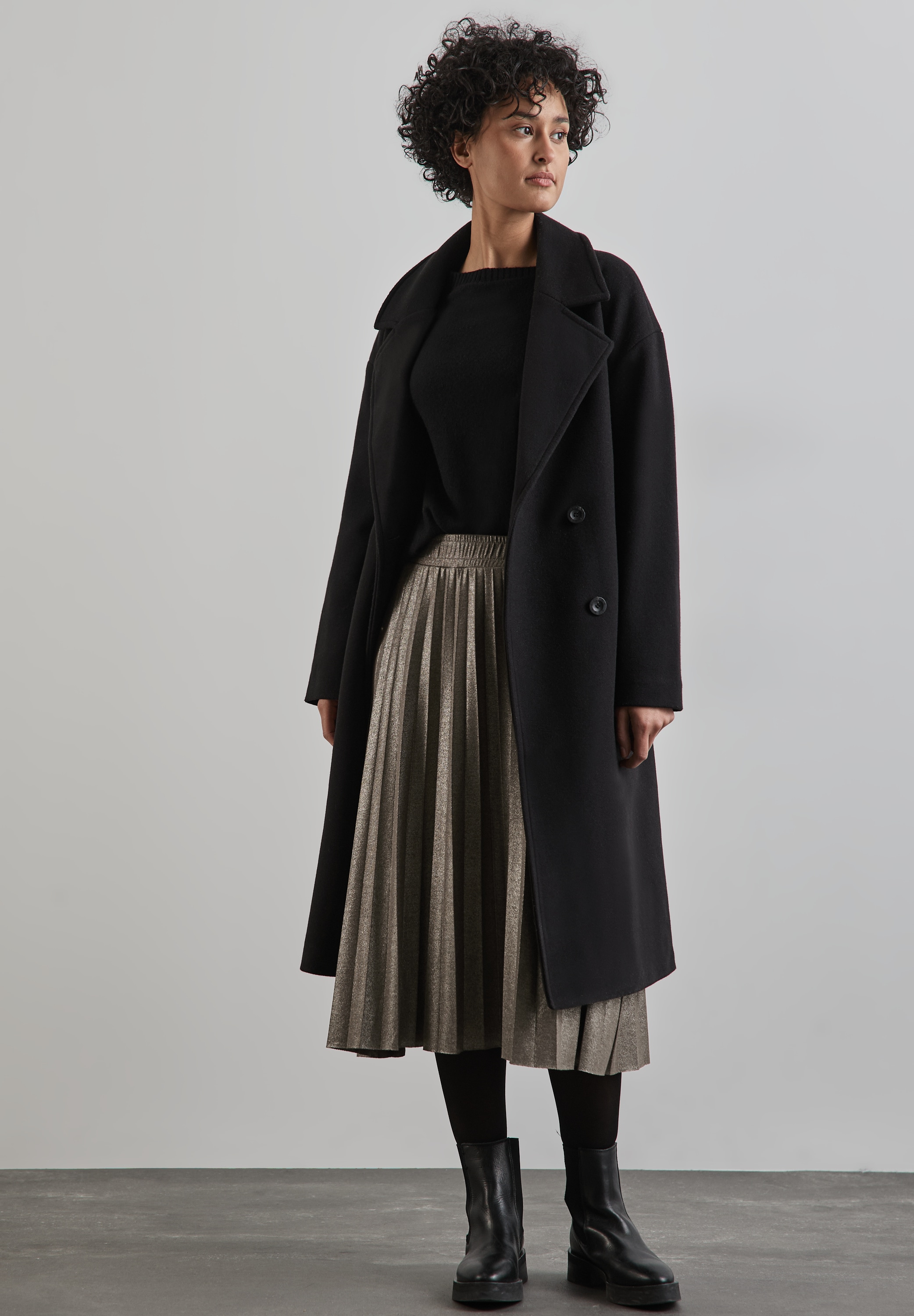 STREET ONE Plisseerock glänzend, mit Stretch und Viskose