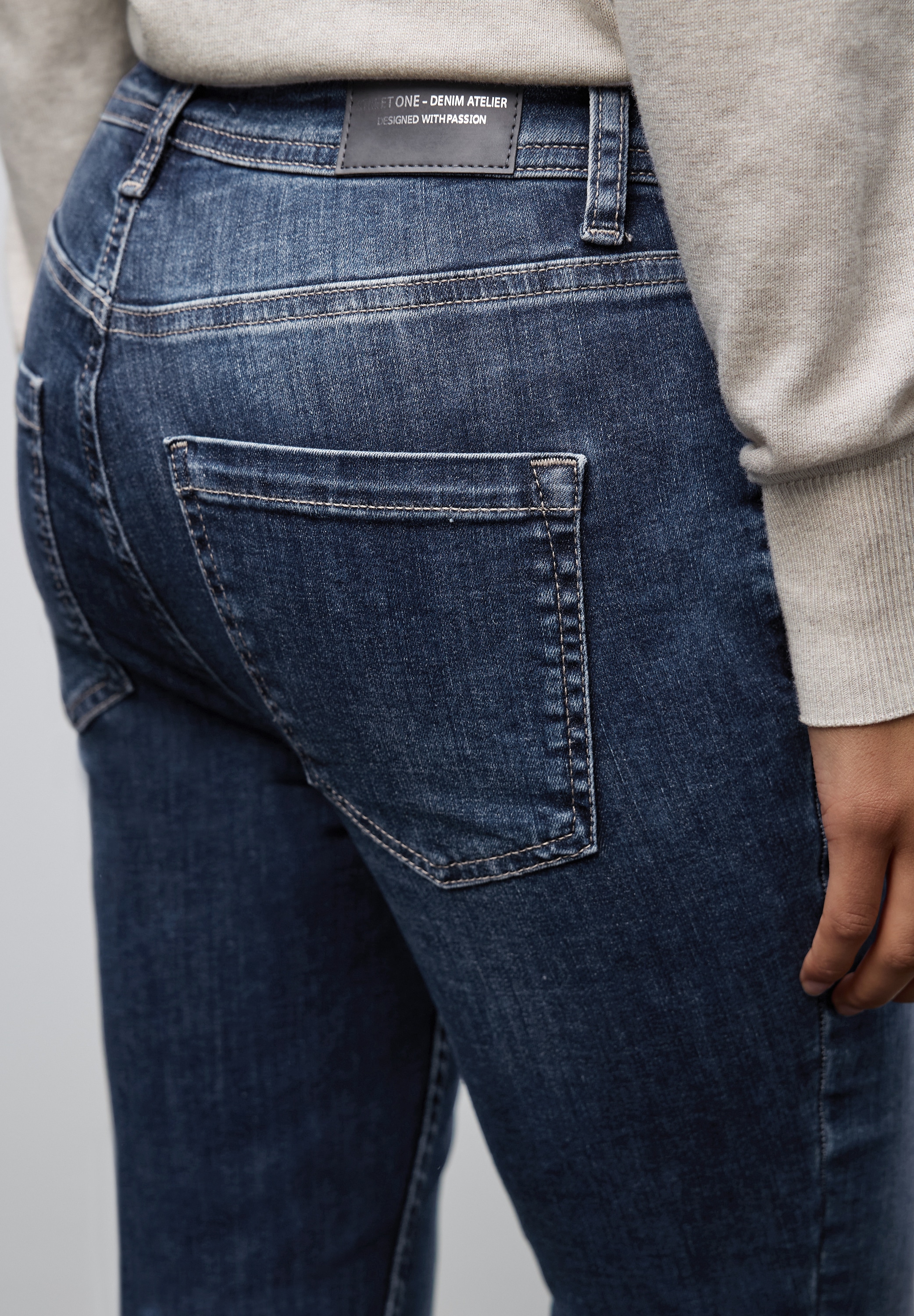 STREET ONE Slim-fit-Jeans »Style York«, mit Stretch
