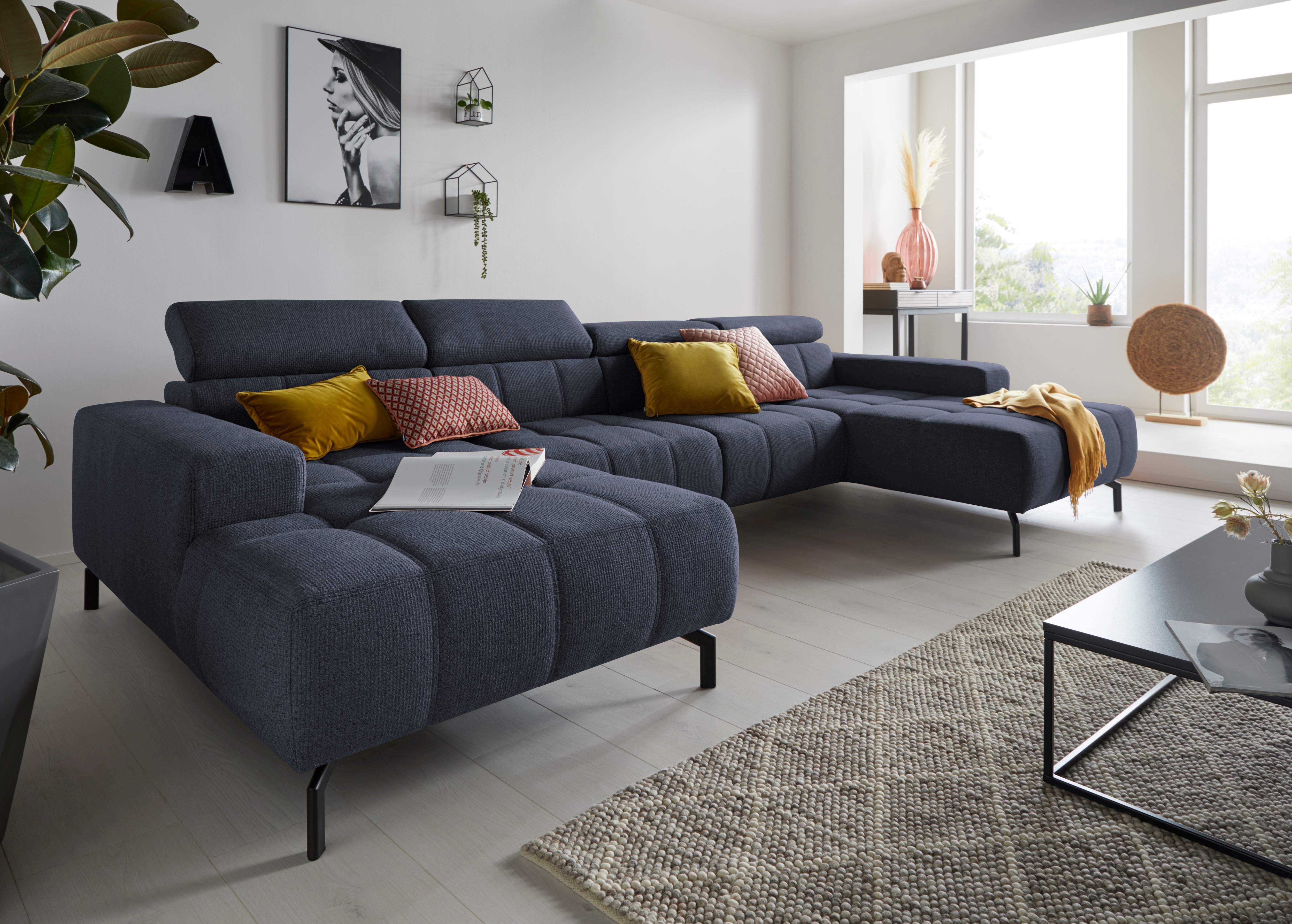 DOMO collection Wohnlandschaft "Cunelli tolle Sitznähte als Designelement, fester Sitzkomfort, U-Form" whlw. verstellbare Kopfteile, passend für gängige Saugroboter