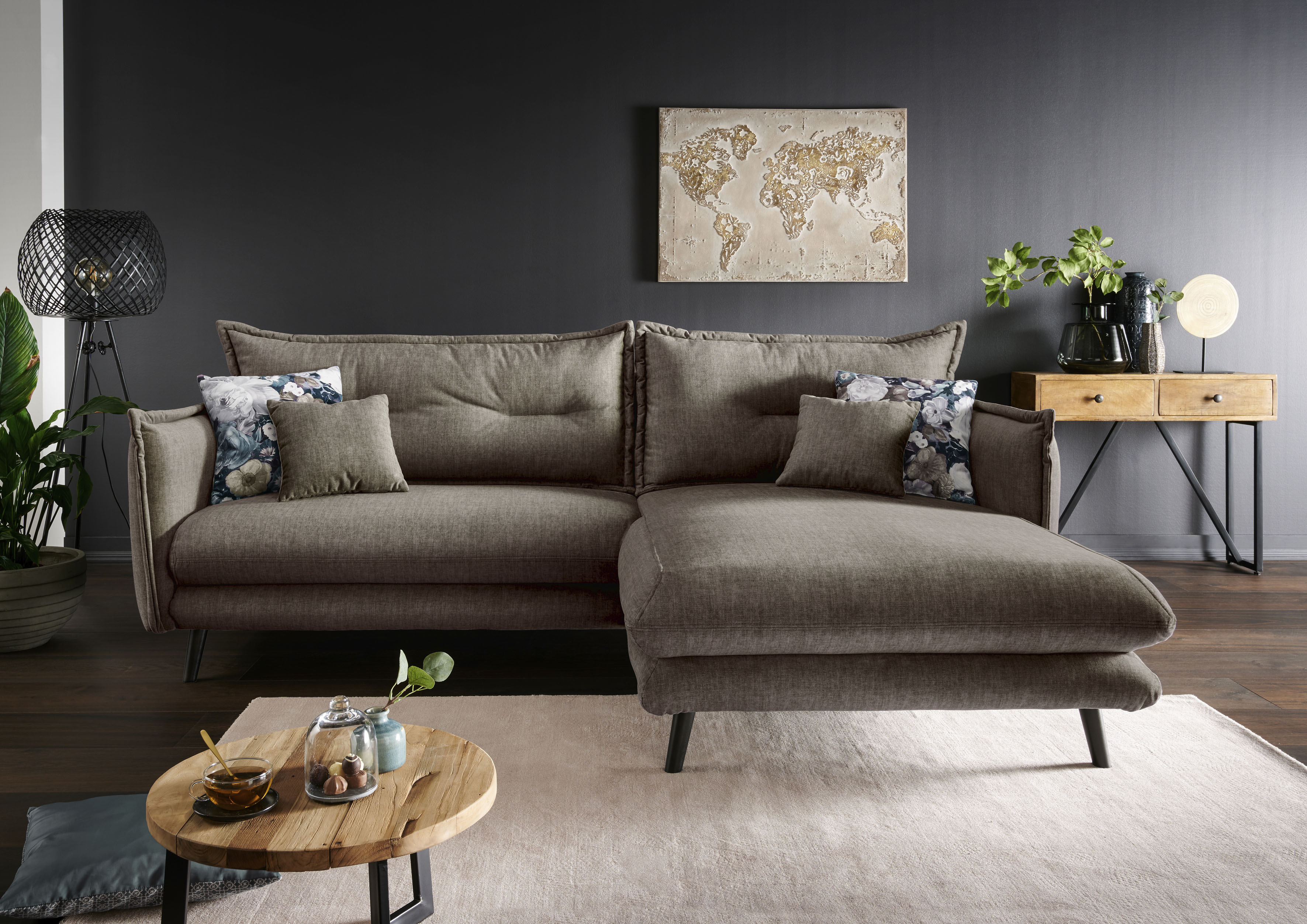 Home affaire Ecksofa "Levke, 255 x 180 cm, modern und bequem" Velours, Kissen: Microfaser, L-Form, inkl. Rücken- und Zierkissen