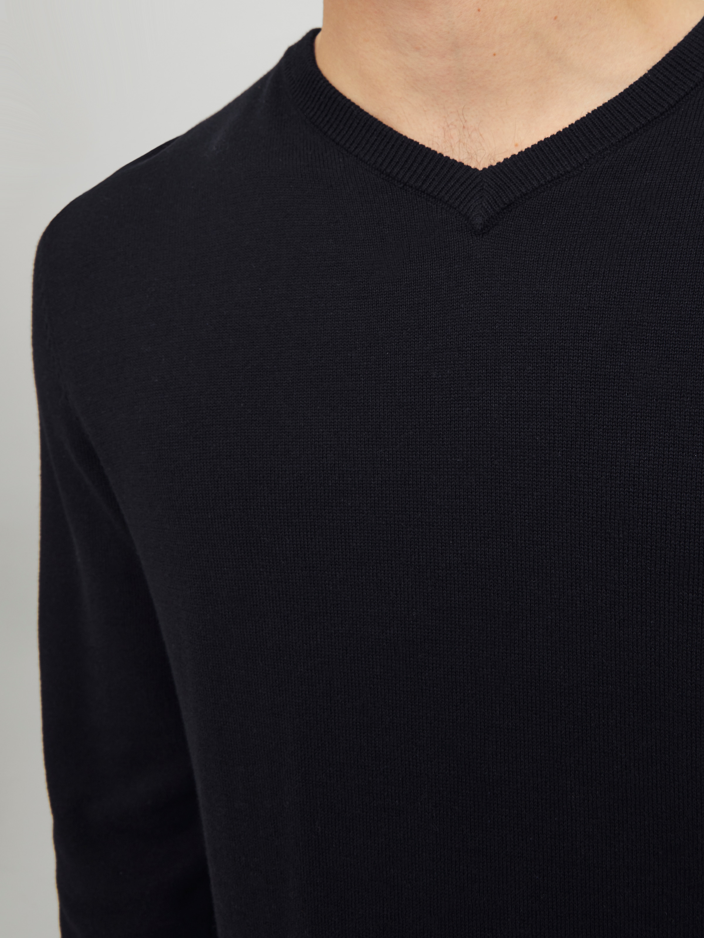 Jack & Jones V-Ausschnitt-Pullover »JJEBASIC mit V-Ausschnitt, ideal für Herbst und Alltag«, unifarben, modisch, slim fit, Baumwolle, V-Ausschnitt
