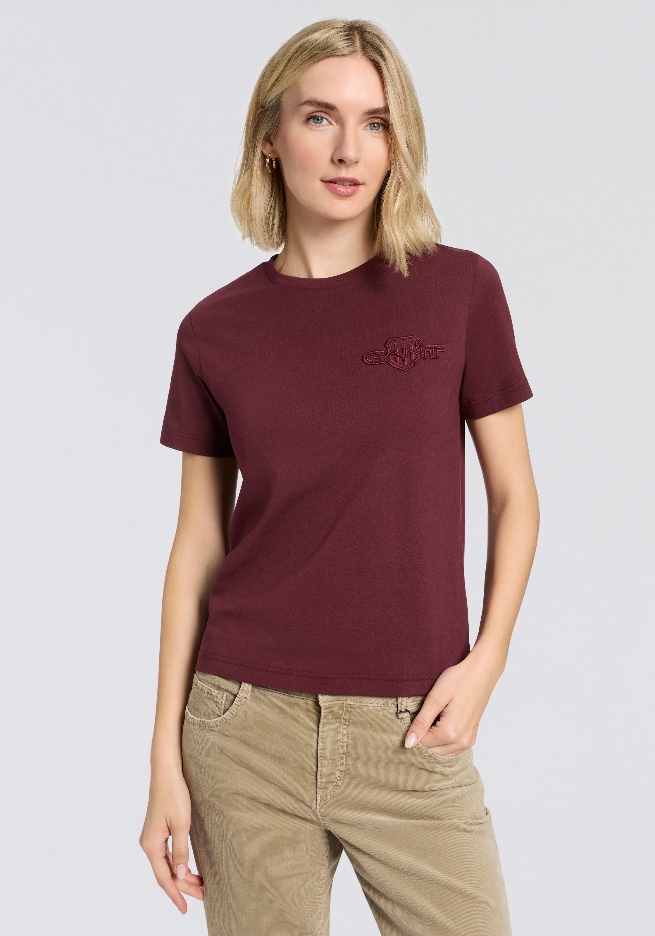 Gant T-Shirt "REG TONAL SHIELD SS T-SHIRT" Rundhals, Ton in Ton Stickerei günstig online kaufen
