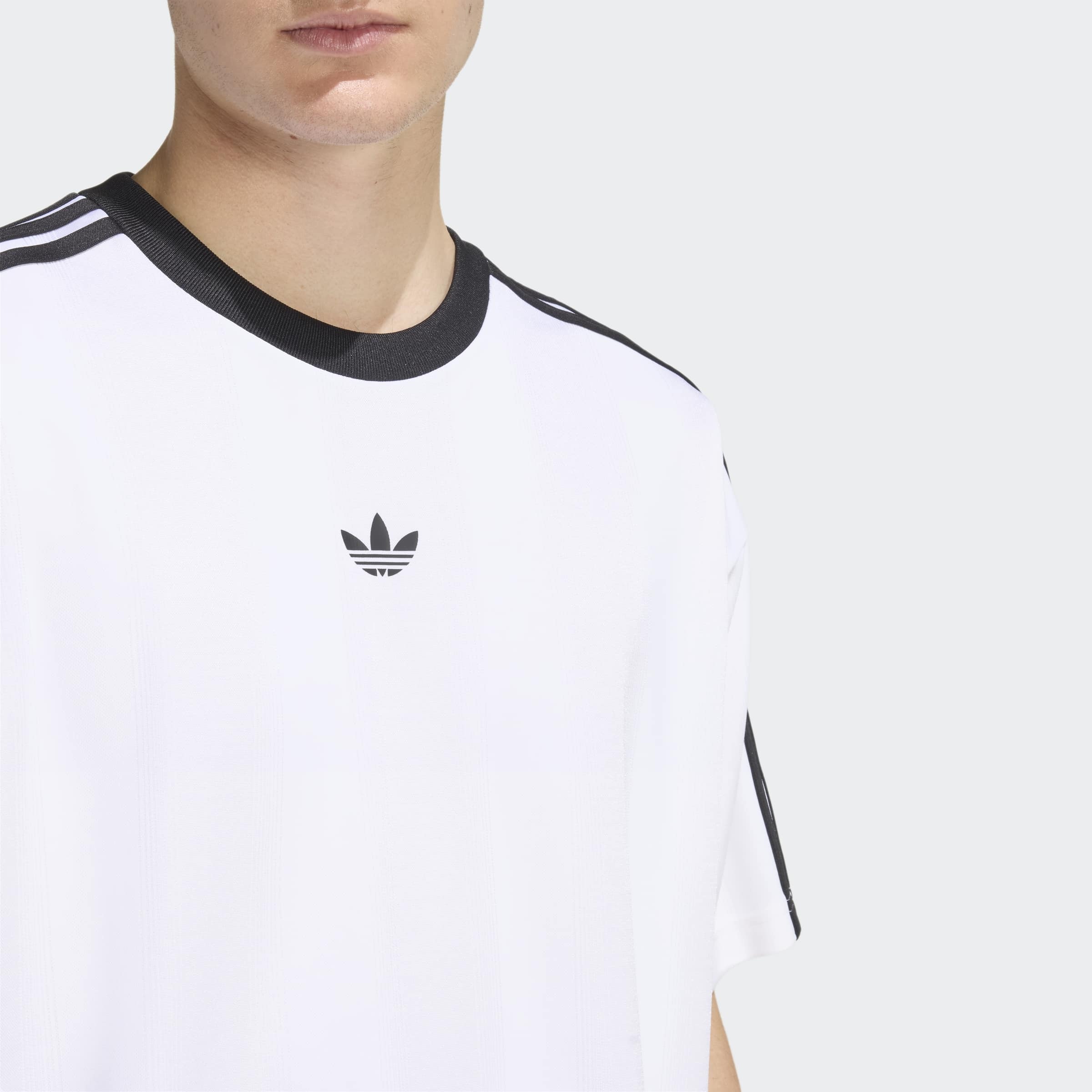 T-Shirt ADIDAS ORIGINALS "ADIDAS ADICOLOR JACQUARD TRIKOT", Herren, Gr. 3XL, weiß, Obermaterial: 100% Polyester, Rundhals, Shirts T-Shirt, lockere Passform, Rundhalsausschnitt, mit klassischem Trefoil Logo 3