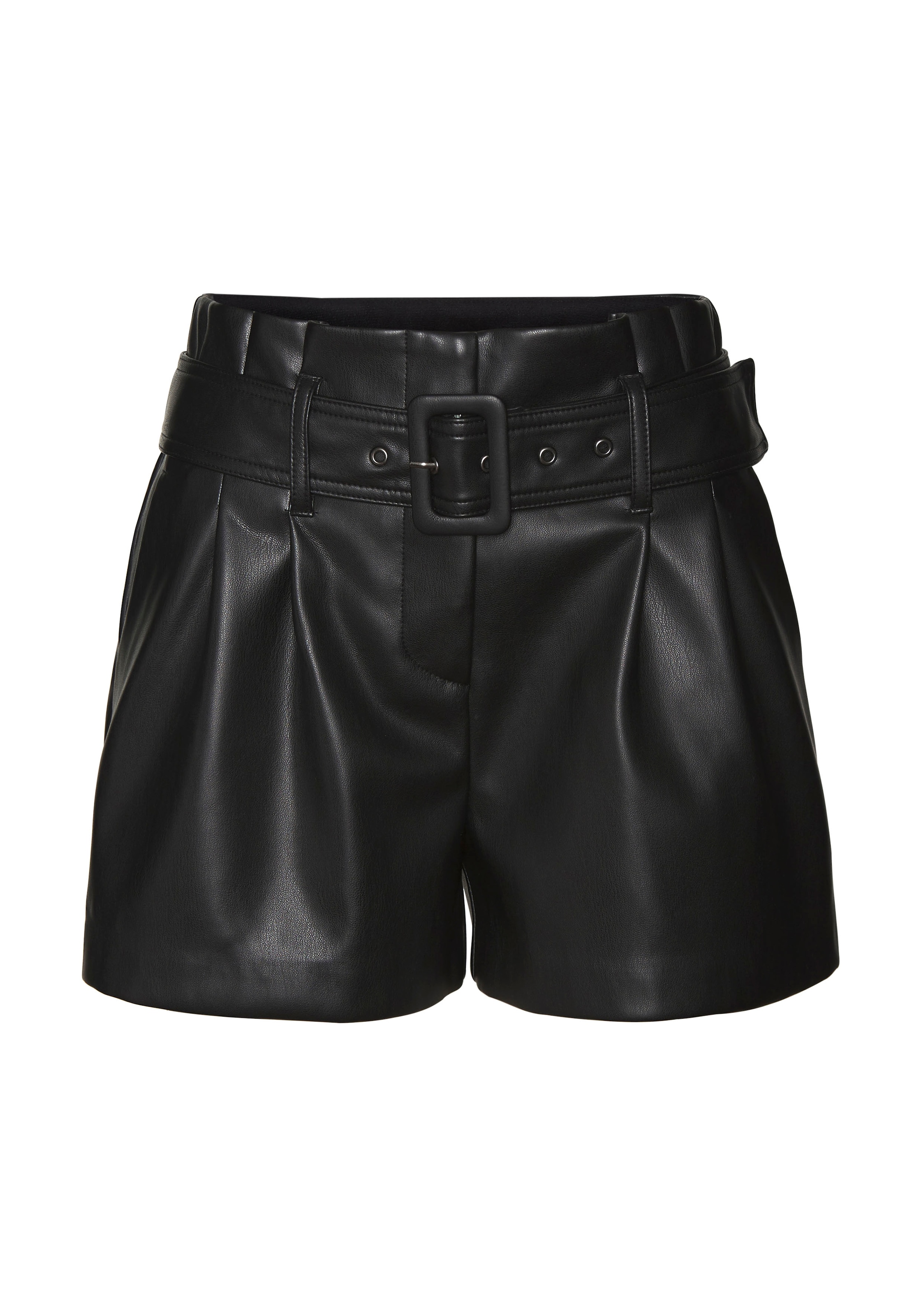 LASCANA Shorts, (mit Gürtel), aus Lederimitat, Kunstleder, festlich elegant, modisch