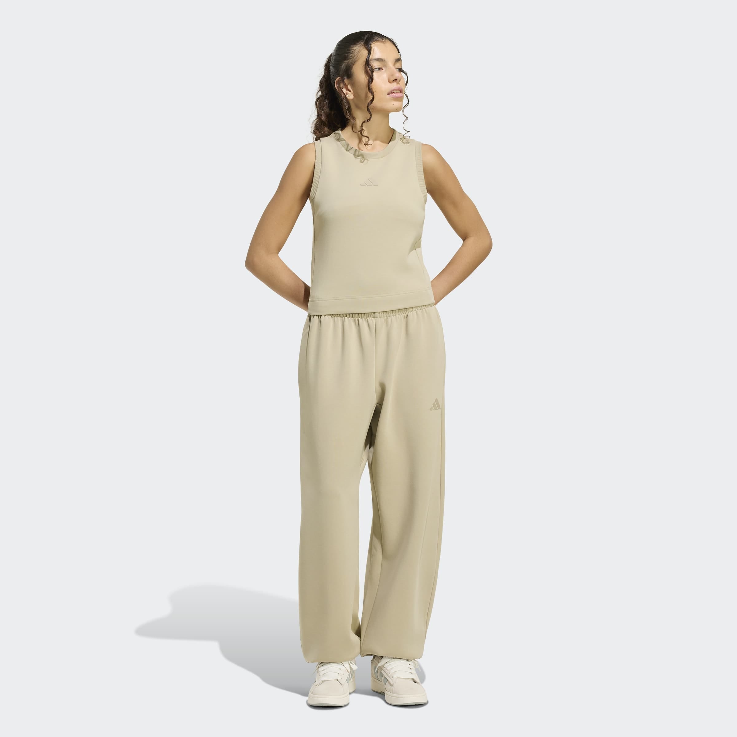adidas Sportswear Tanktop »SOFT LUX« mit Rundhalsausschnitt, schmal geschnitten, ohne Verschluss