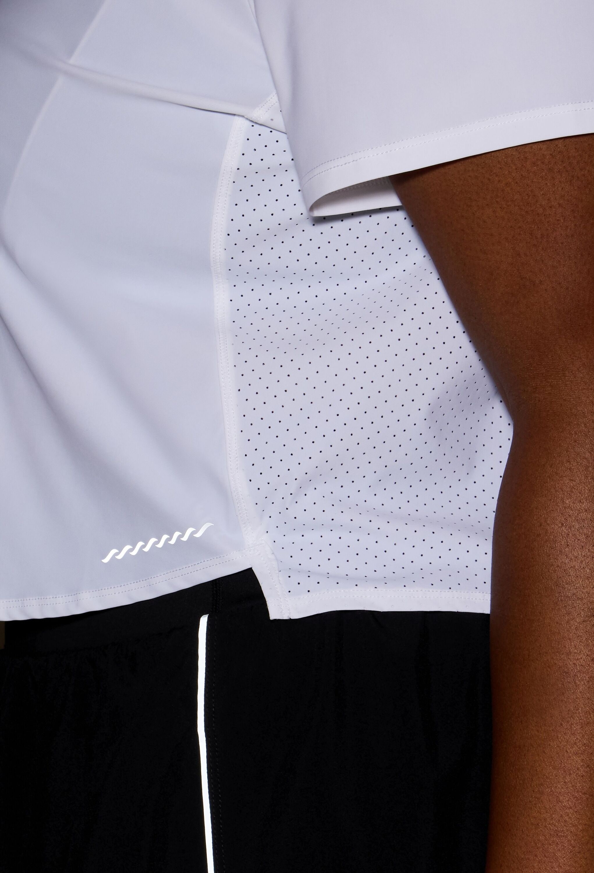 Fabletics T-Shirt »Fabletics T-Shirt Essential Air« mit Anti-Geruchs-Technologie