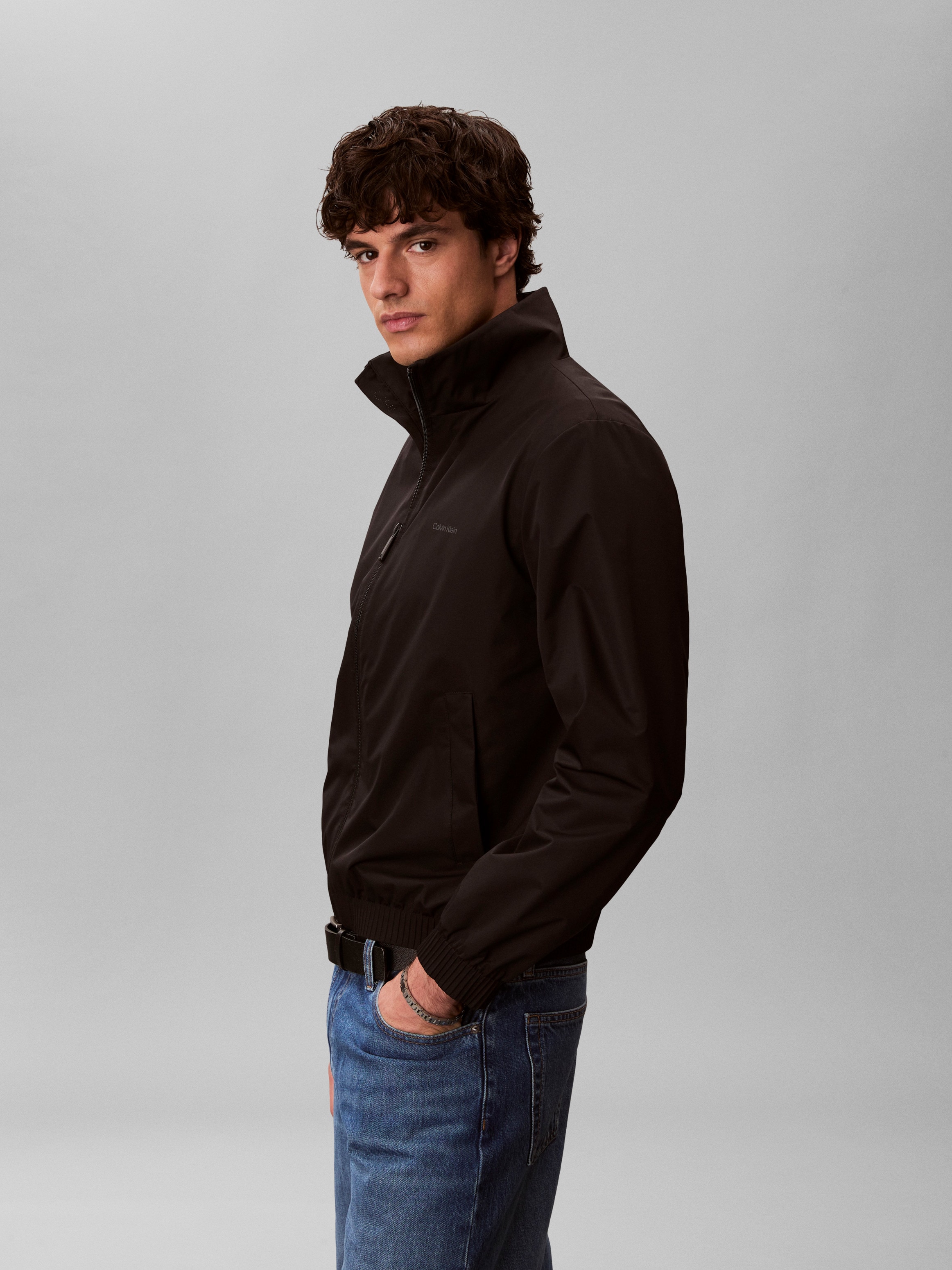 Calvin Klein Windbreaker »LS NYLON STAND COLLAR WINDBREAKE« ohne Kapuze Regular fit mit Stehkragen