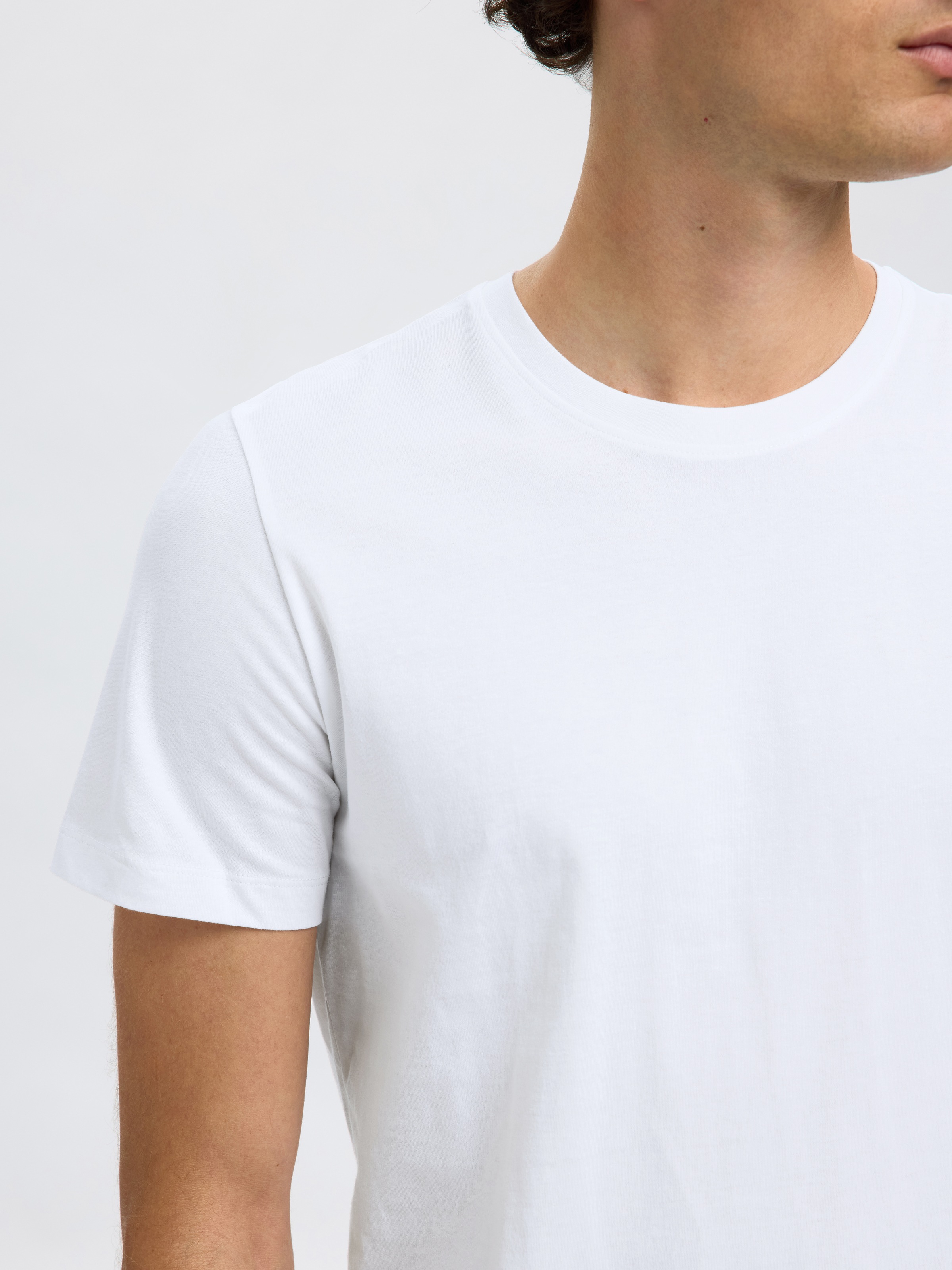 Thumbnail - SELECTED Rundhalsshirt "SLHCORMAC SS O-NECK TEE 5 PACK NOOS" Packung, 5 Stk.
