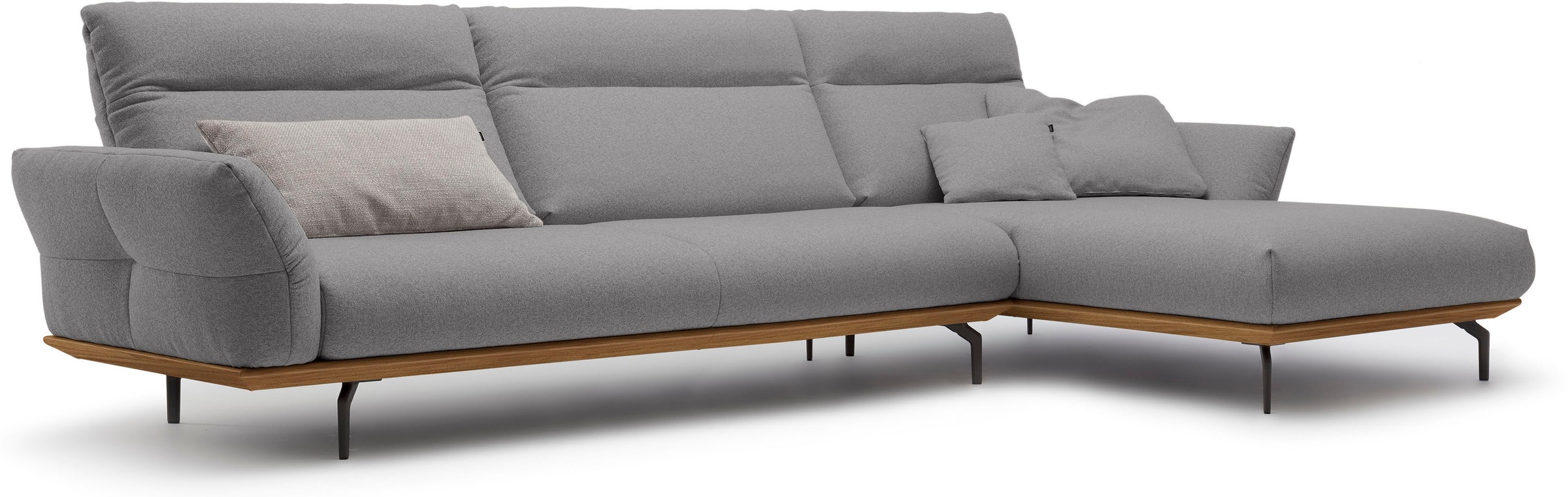 Creation BY ROLF BENZ Ecksofa »CR.460«, Sockel in Nussbaum, Winkelfüße in Umbragrau, Breite 338 cm