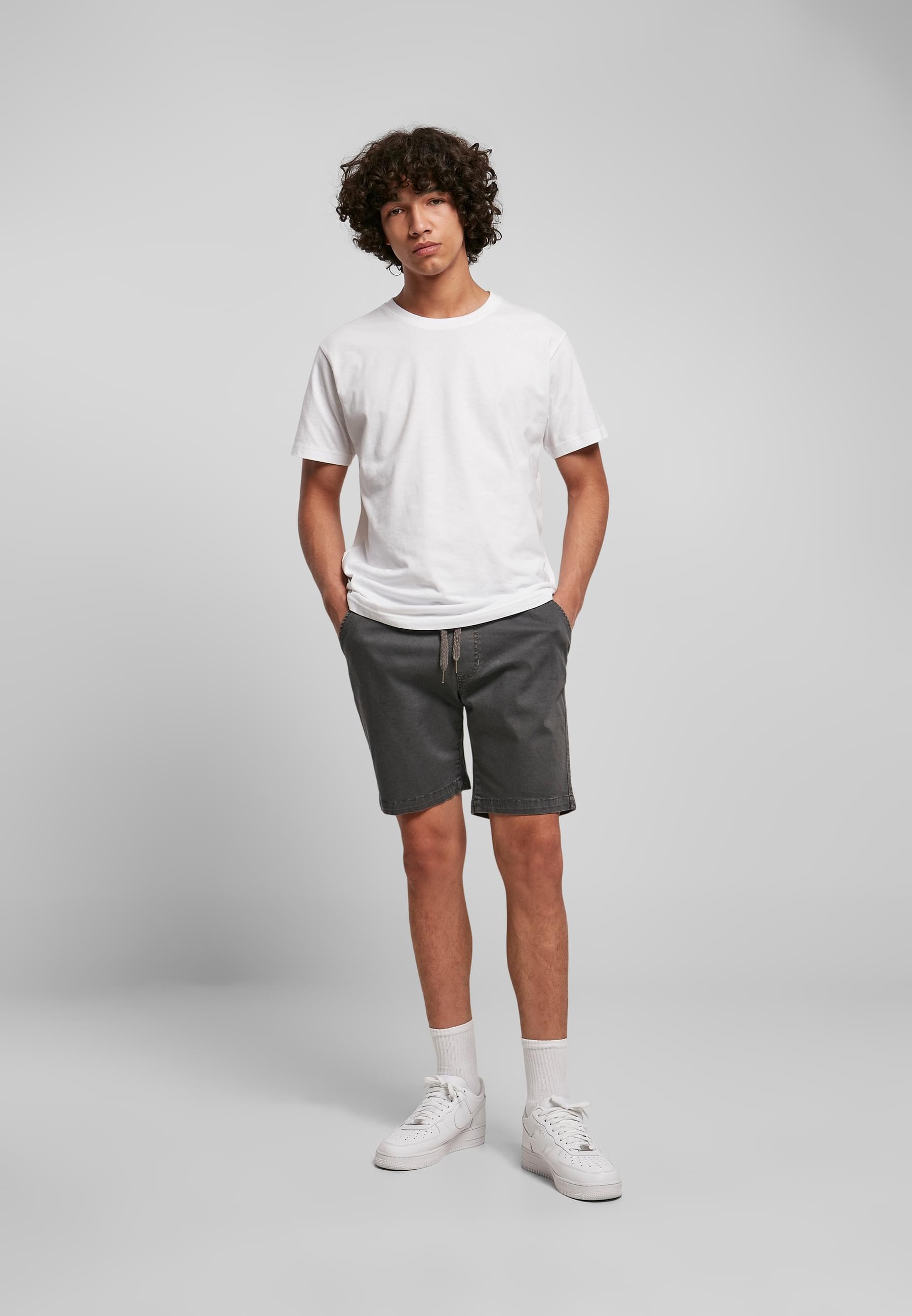 URBAN CLASSICS Stoffhose »Urban Classics Herren Stretch Twill Joggshorts«, (1 tlg.)