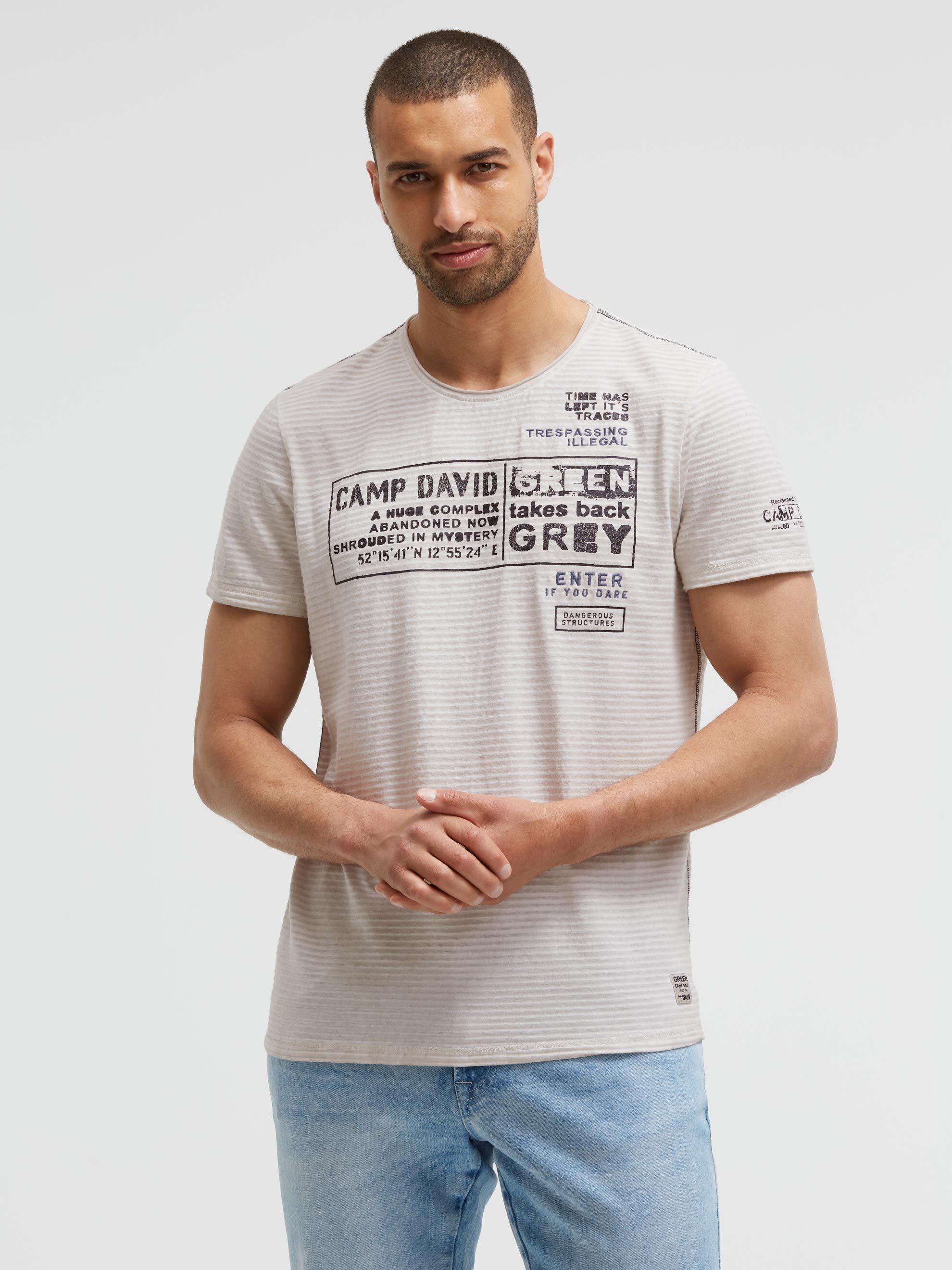 CAMP DAVID mit Stickerei