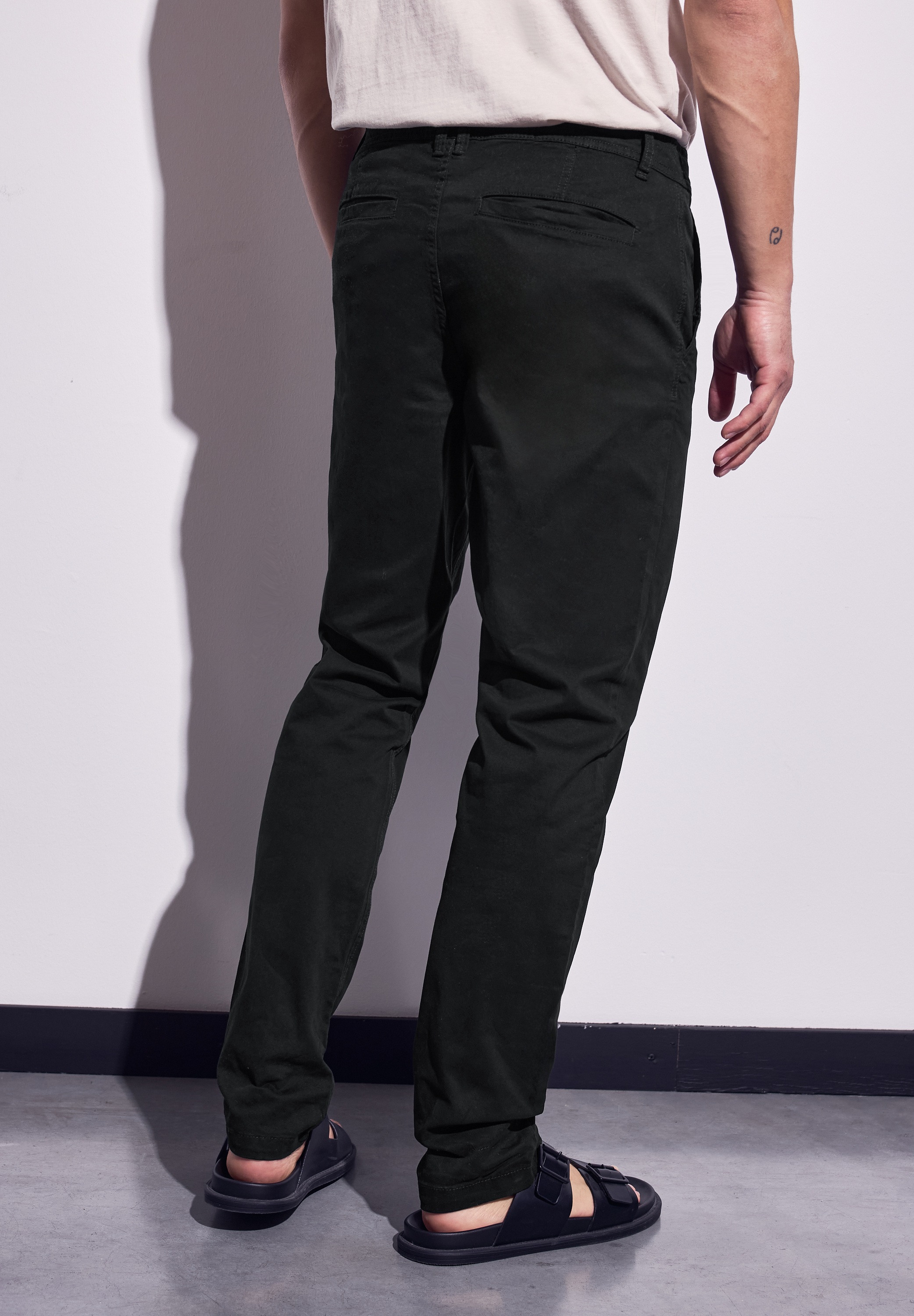 STREET ONE MEN Chinohose, aus Baumwolle mit Stretchanteil