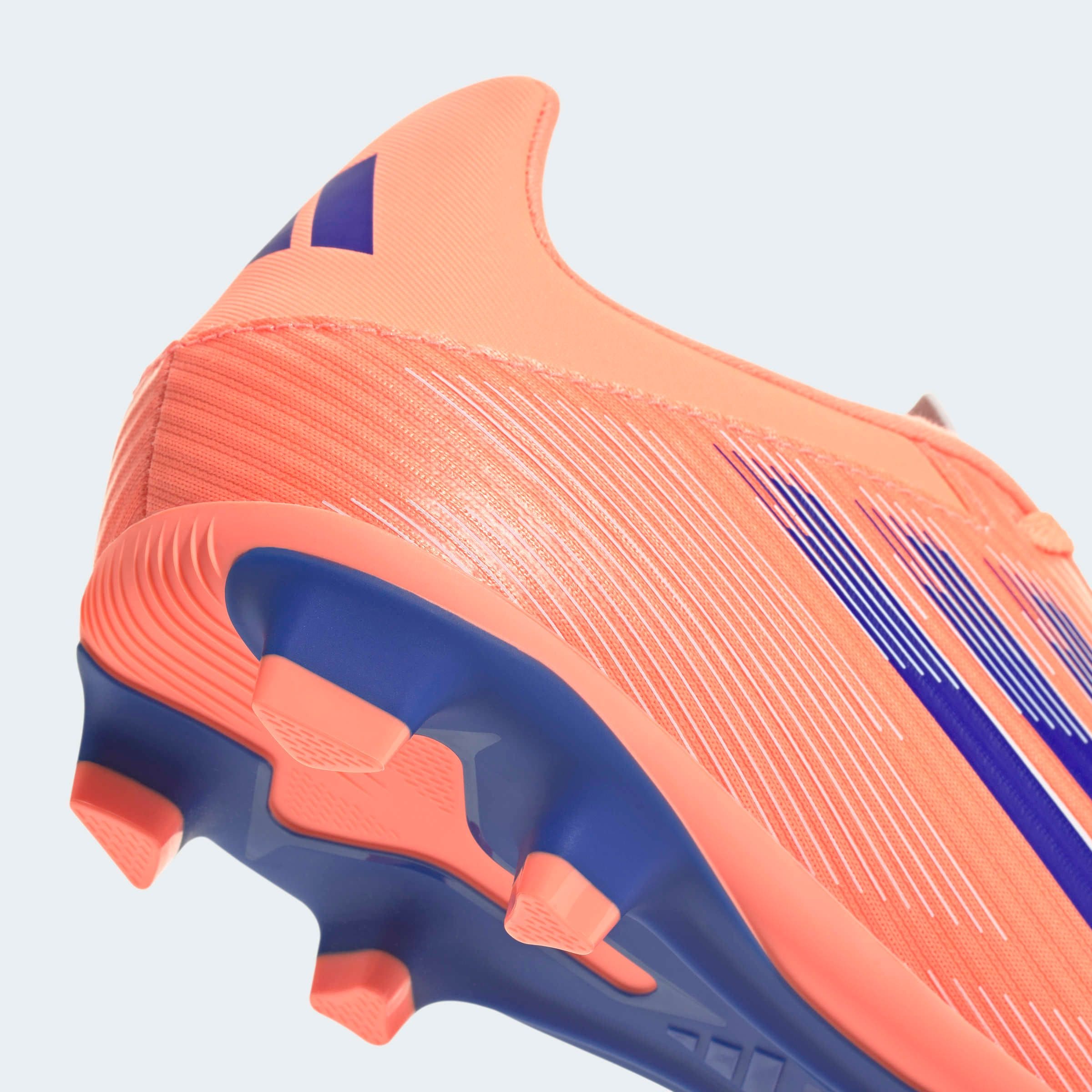 adidas Performance Fußballschuh »F50 CLUB KUNSTRASEN NEUERER GENERATION, HART- UND ASCHENPLÄTZE«  geeignet für Rasen- und Kunstrasenplätze