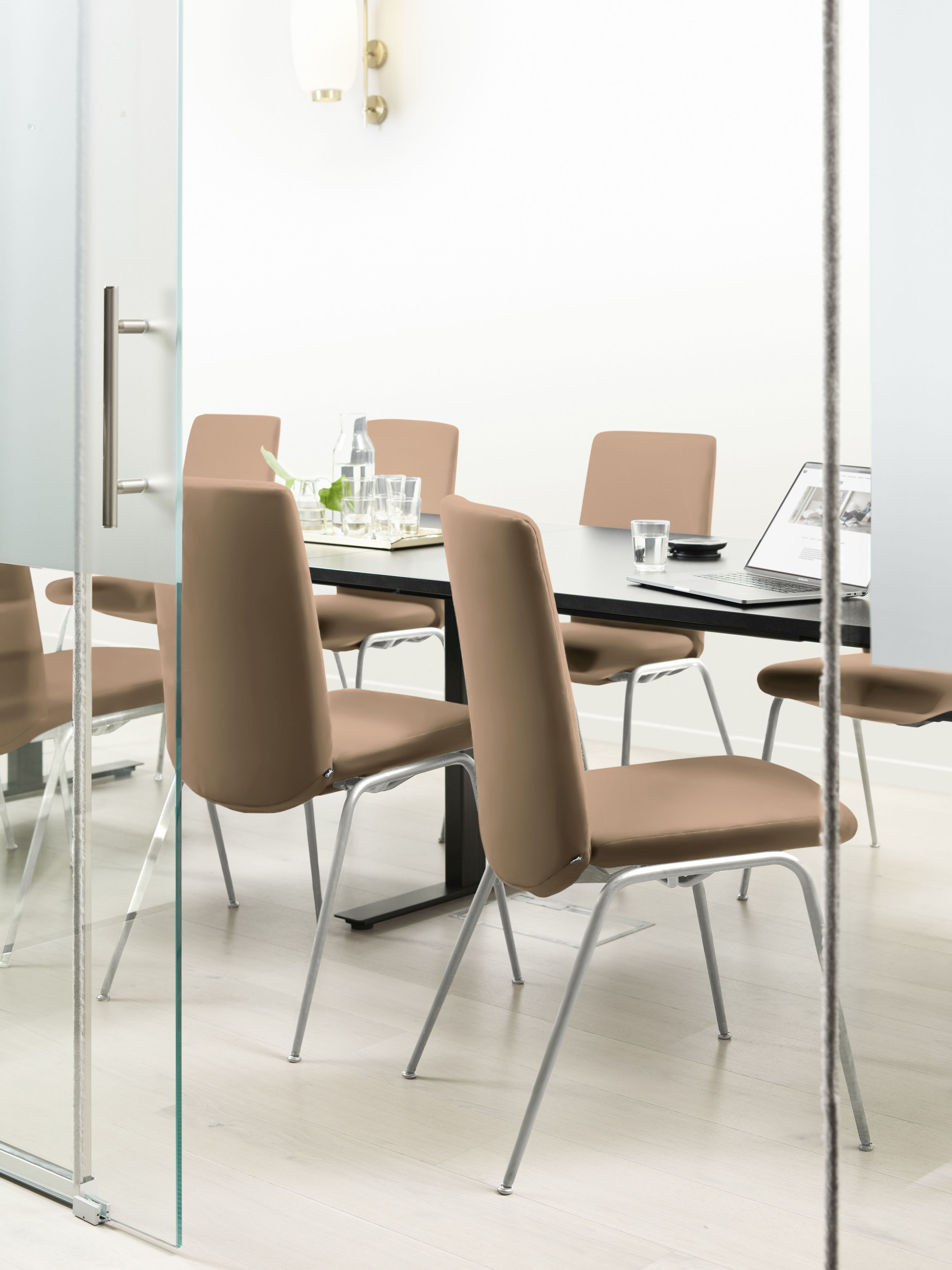 Stressless Polsterstuhl "Laurel" () Low Back, Größe M, mit Beinen aus Stahl in Chrom glänzend