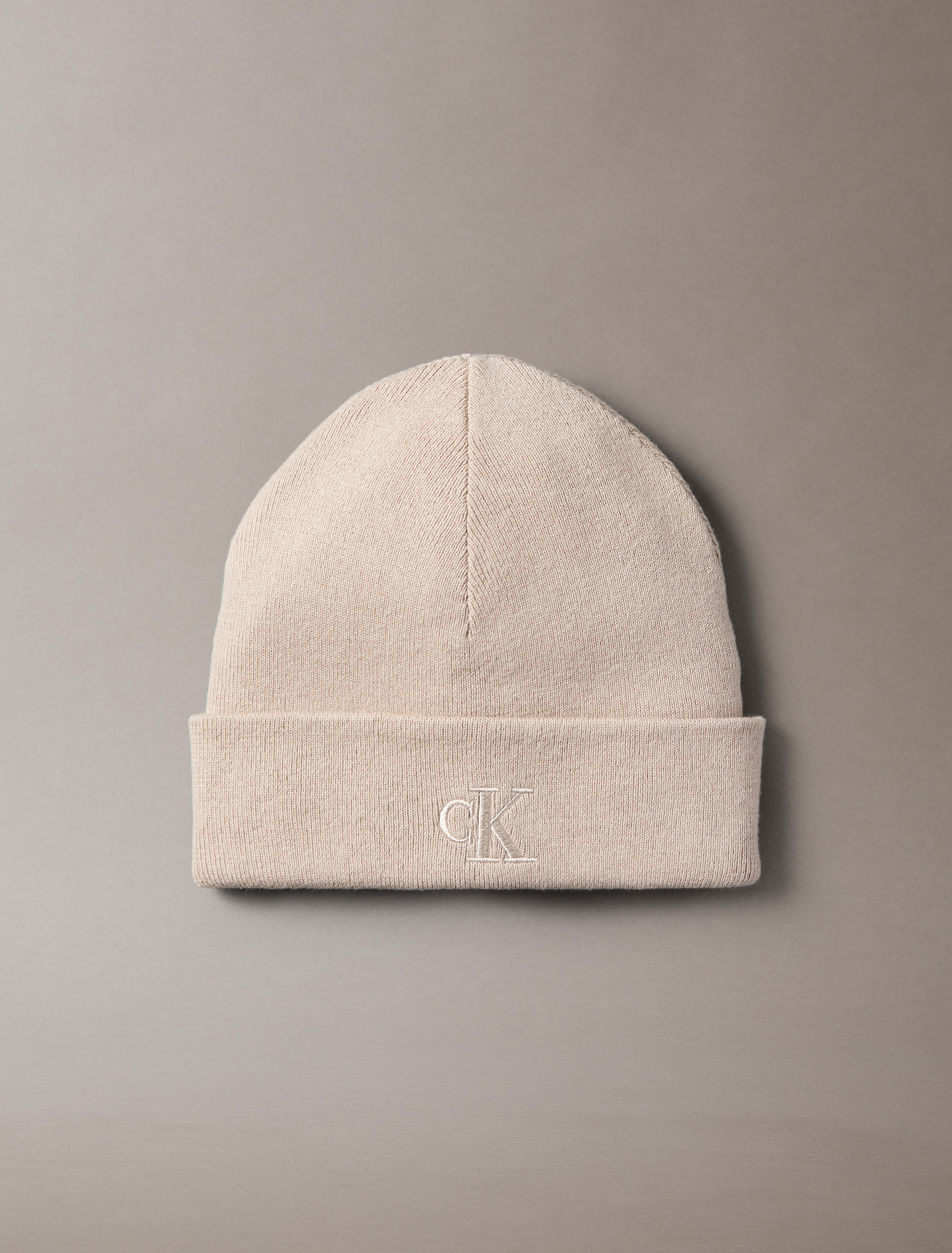 Calvin Klein Strickmütze "CK FINE RIB BEANIE", Perfekt für den Alltag günstig online kaufen