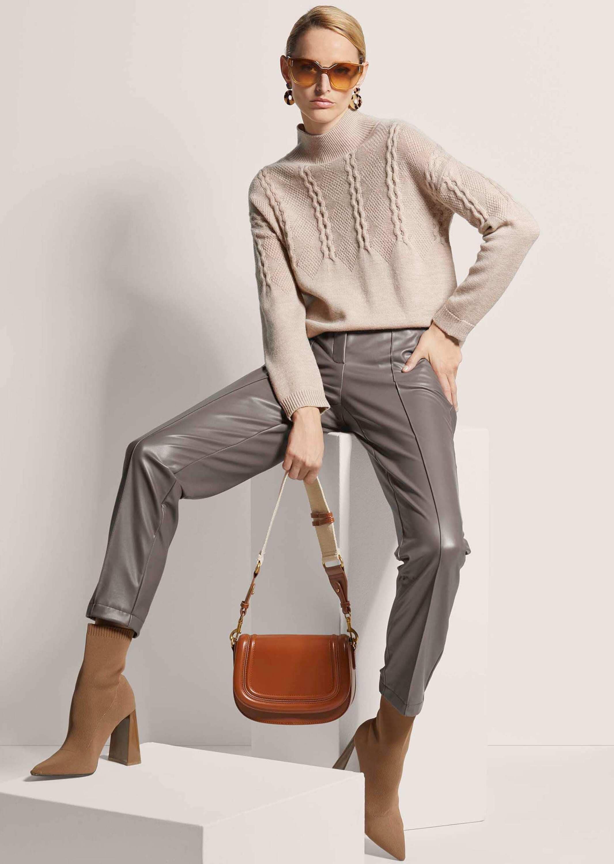 MADELEINE Longpullover »Pullover Stehkragen-Pullover aus Schurwolle«