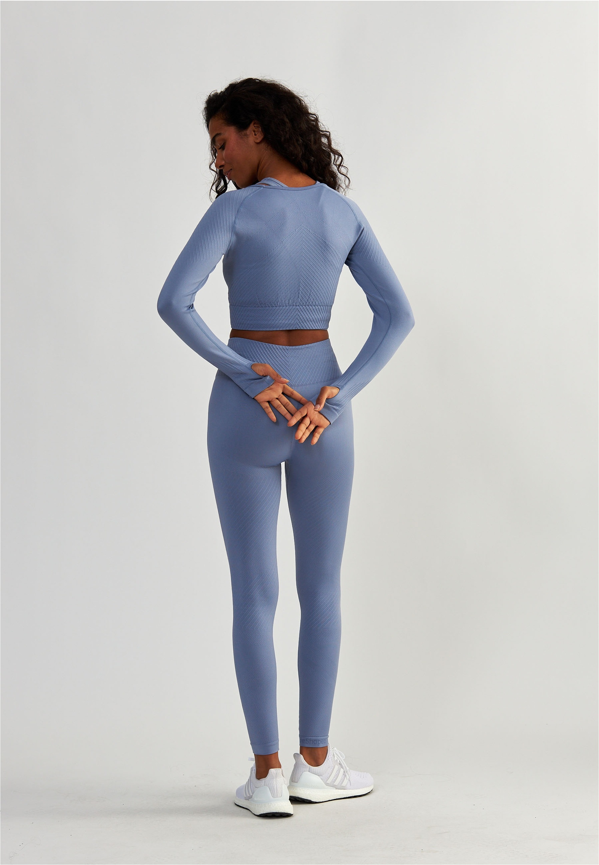BeShaped Langarmshirt »Femme Force«, (1 tlg.), mit langen Ärmeln und gerippter Textur