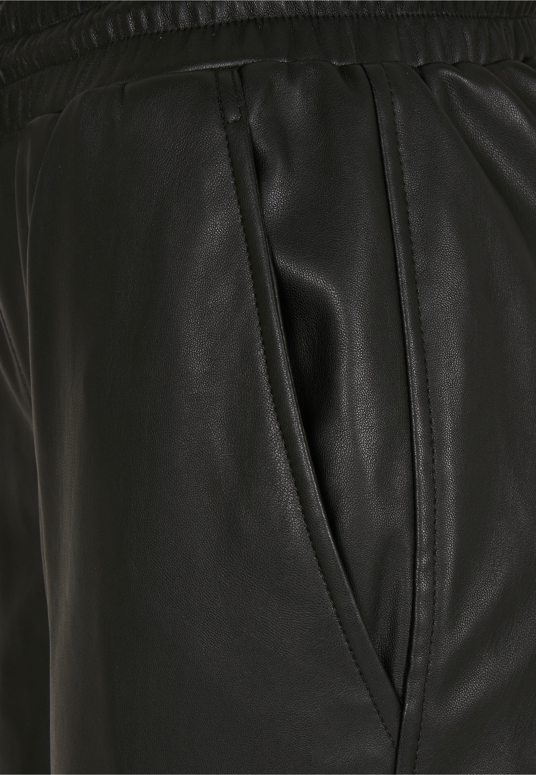 URBAN CLASSICS Cargohose »Urban Classics Damen Ladies Faux Leather Cargo Pants«