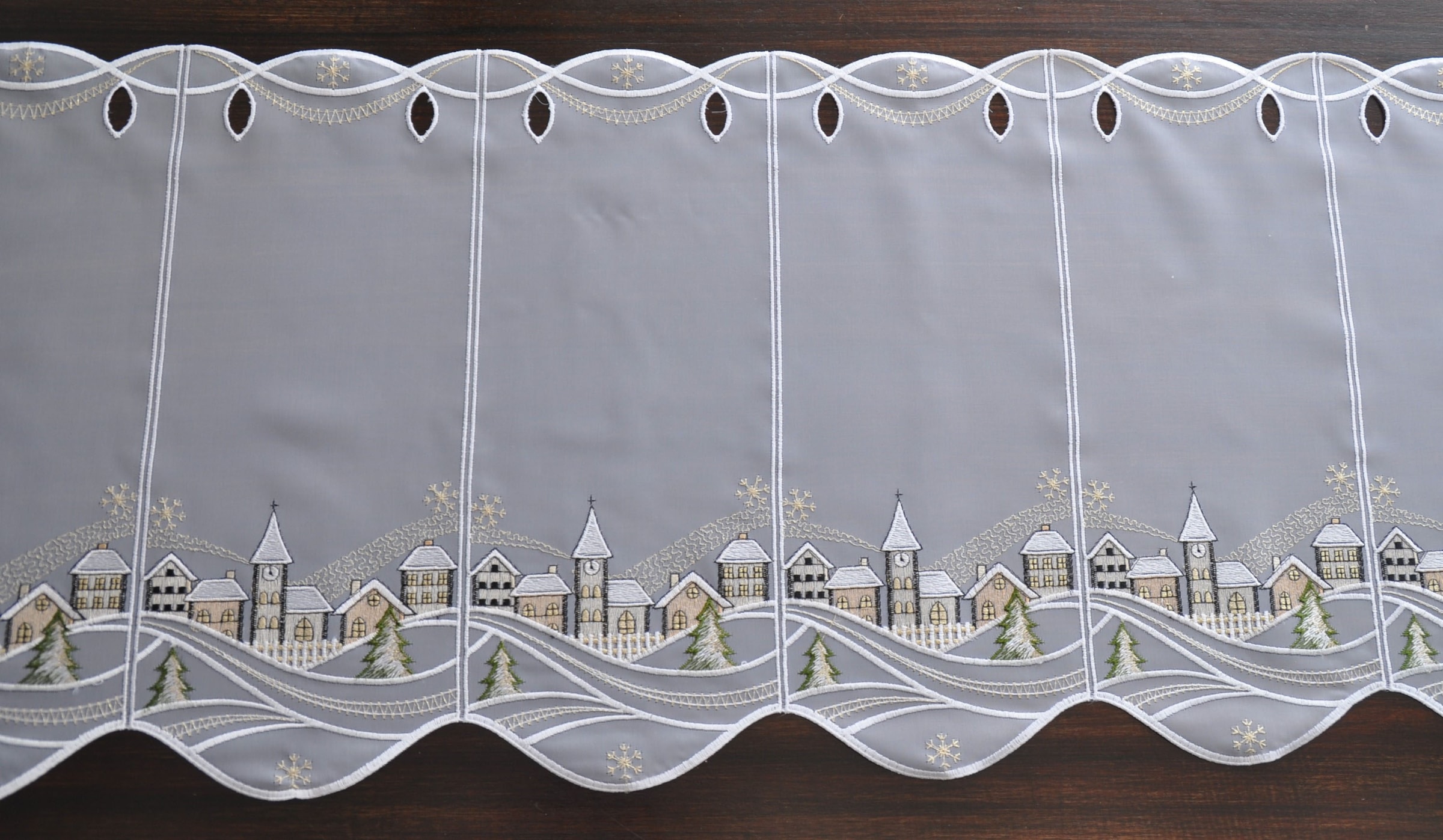 Stickereien Plauen Panneaux "Weihnachtsdorf" Stangendurchzug 1 Stk. tlg. Ku günstig online kaufen