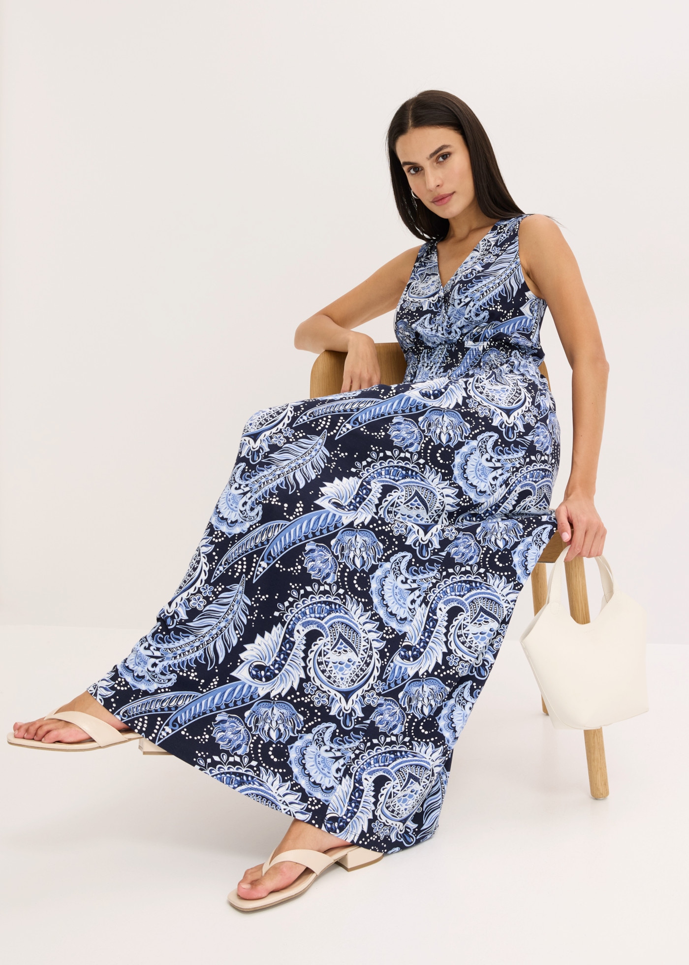 bonprix Maxikleid aus Viskose und Elasthan, ausgestellte Passform, ärmellos