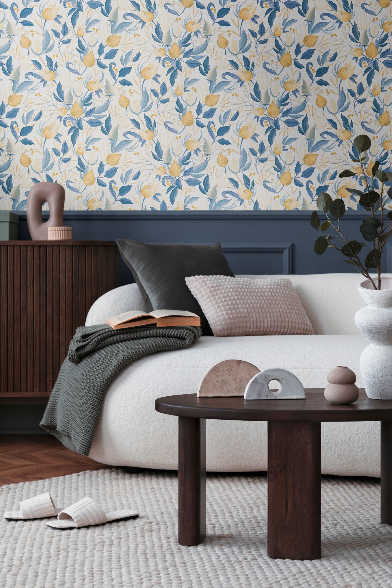 CosmoLiving by Cosmopolitan Vliestapete »Still Bloom – Florale Vliestapete« matt strukturiert Moderner Blütentraum mit sanfter Eleganz