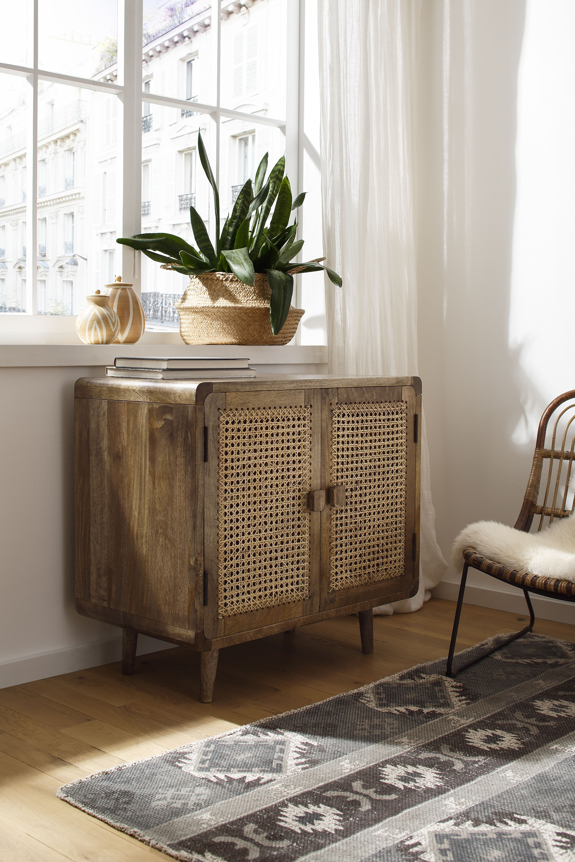 Home affaire Sideboard Snug, aus Rattan-Geflecht und massivem Mangoholz, schöne abgerundete Ecken, Breite 81 cm