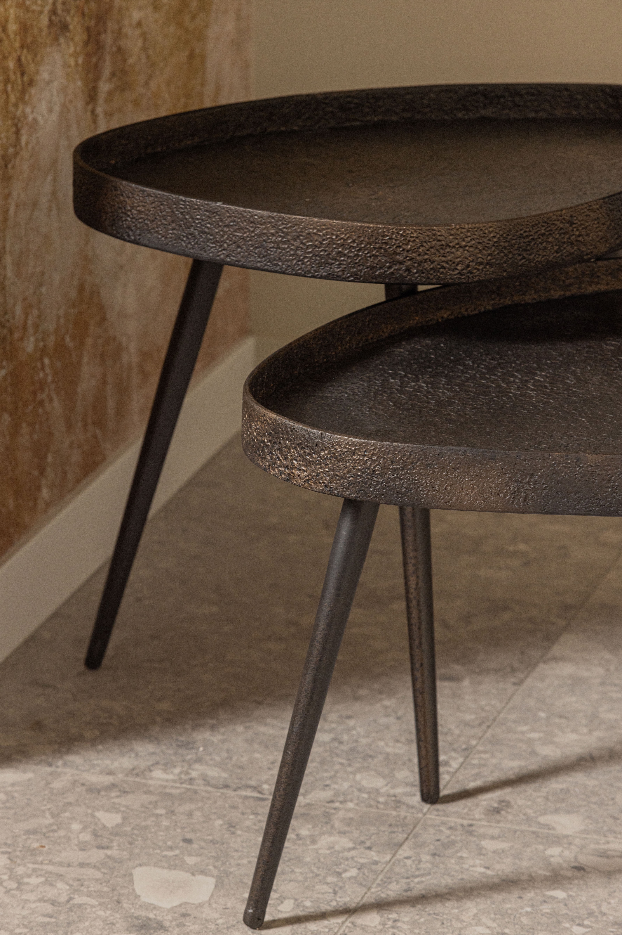 WOOOD Beistelltisch »Crude mit Multiplex-Zinkbeschichtung und Metallbeinen 71 x 52 x 39 cm« Set, 2 Stk. tlg. 2er-Set, unterschiedliche Größen im Set, Tragkraft je 15 kg