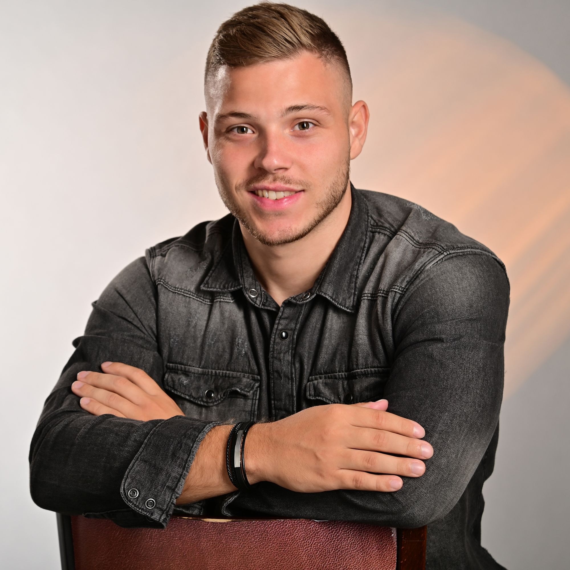 Adelia´s Armband »Herren Armband – Lederarmband aus Leder 21 cm« Zum Verschenken an Menschen, die Ihnen am Herzen liegen