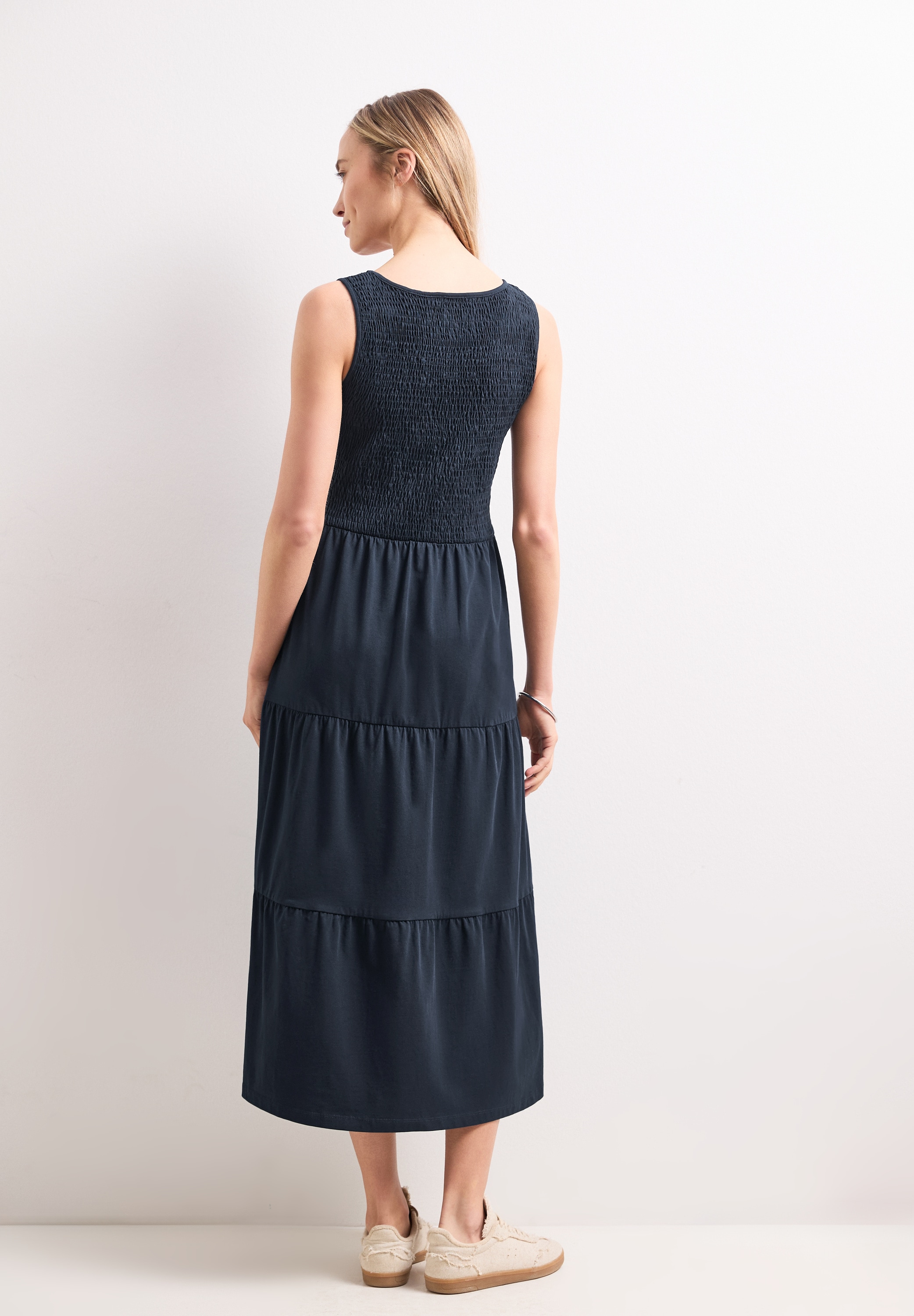STREET ONE Midikleid Ohne Taschen Sommerkleid mit Smok-Oberteil