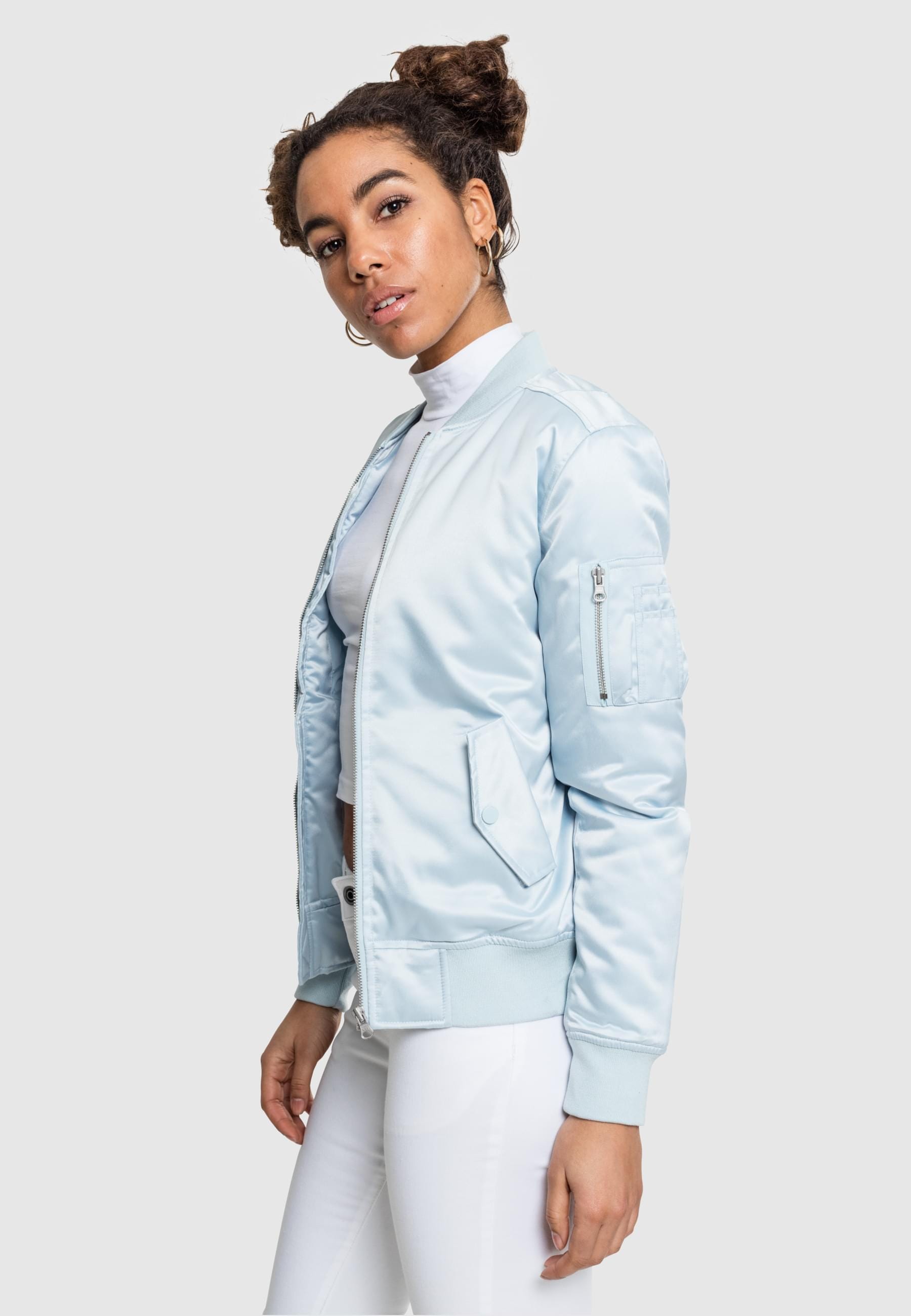 URBAN CLASSICS Allwetterjacke »Urban Classics Damen Ladies Satin Bomber Jacket«, (1 St.), ohne Kapuze