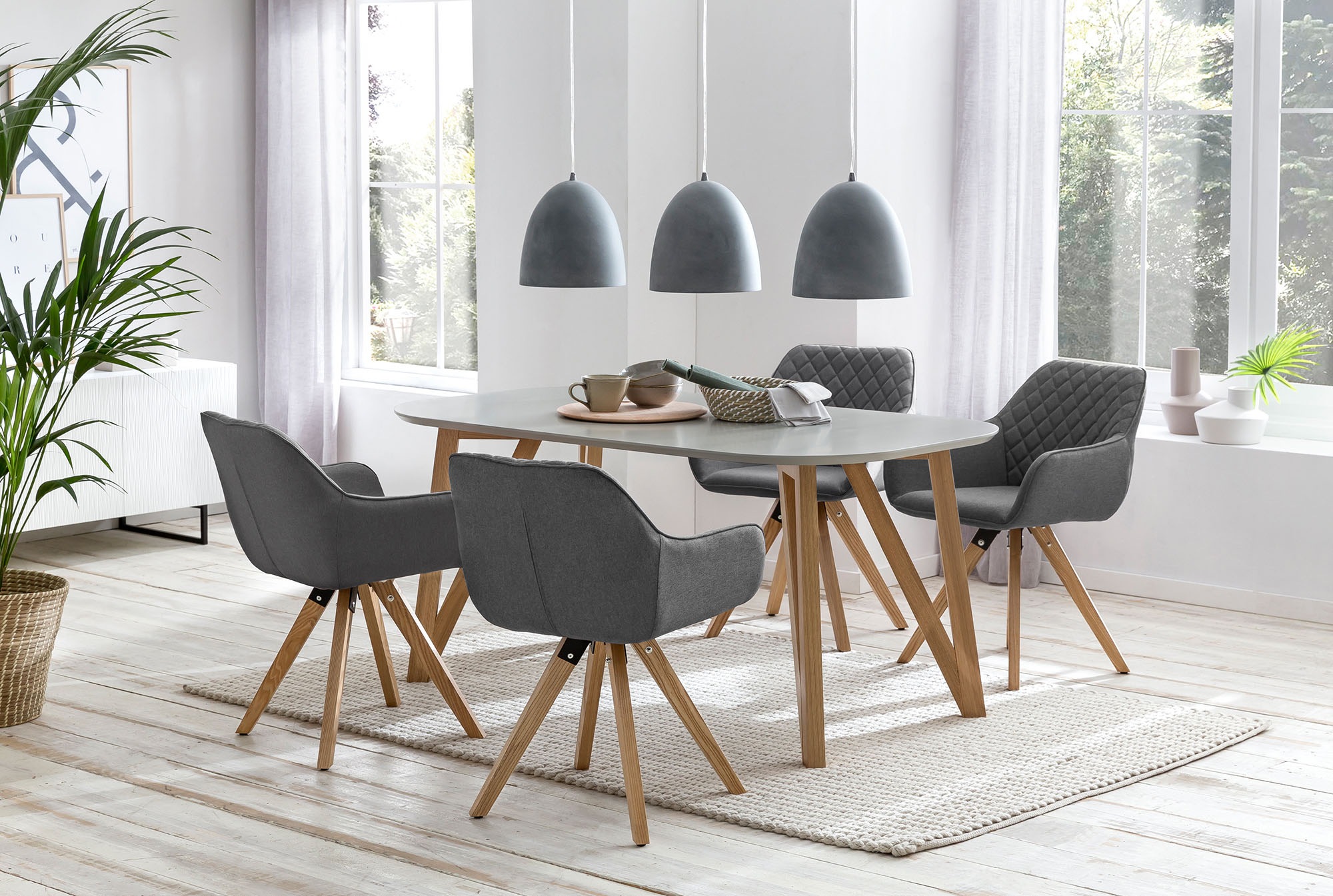 SalesFever Esstisch »Solna - Stilvoller Esstisch für Ihr Zuhause«, Massive Eichen-Haarnadelbeine: Natürliches Design-Statement