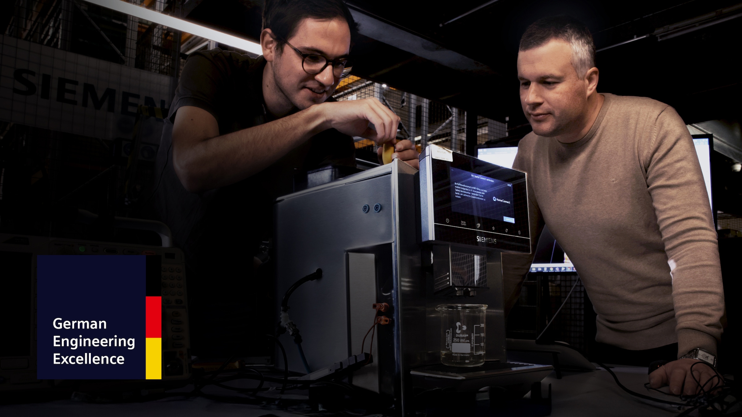 SIEMENS Kaffeevollautomat »EQ900 TQ927E03, 2 Bohnenbehälter, 41 versch. Getränke, XL-Getränke« farbiges 6.8'' TFT-Display, individuelle Aromaeinstellung, Edelstahl