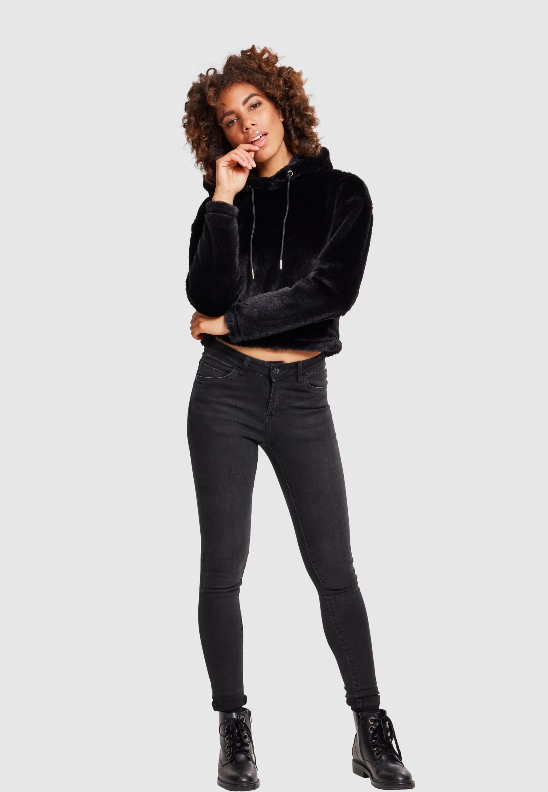 URBAN CLASSICS Rundhalspullover »Urban Classics Damen Ladies Oversize Short Teddy Hoody«, (1 tlg.)