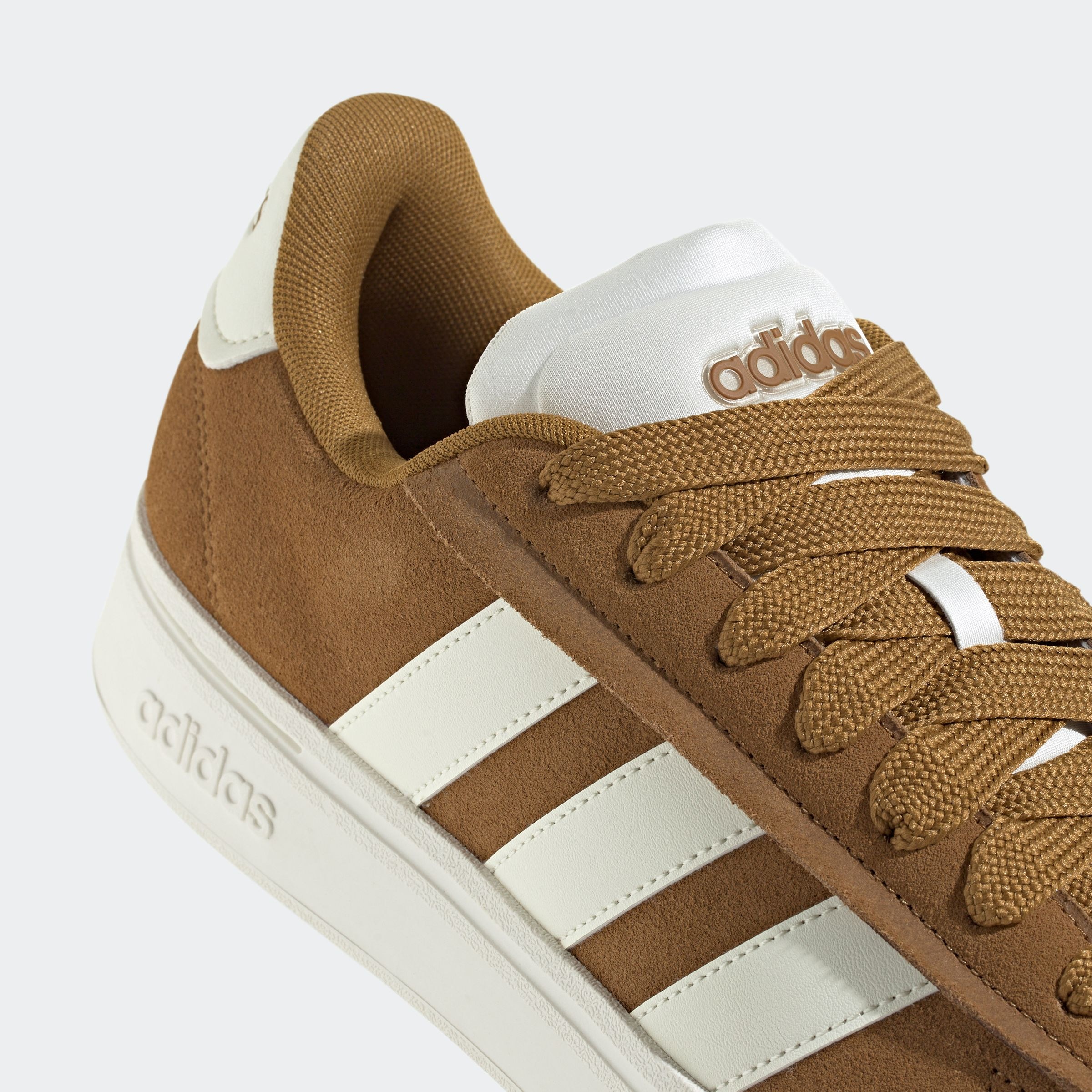 adidas Sportswear Sneaker »GRAND COURT ALPHA«, Design inspiriert vom adidas Campus 00