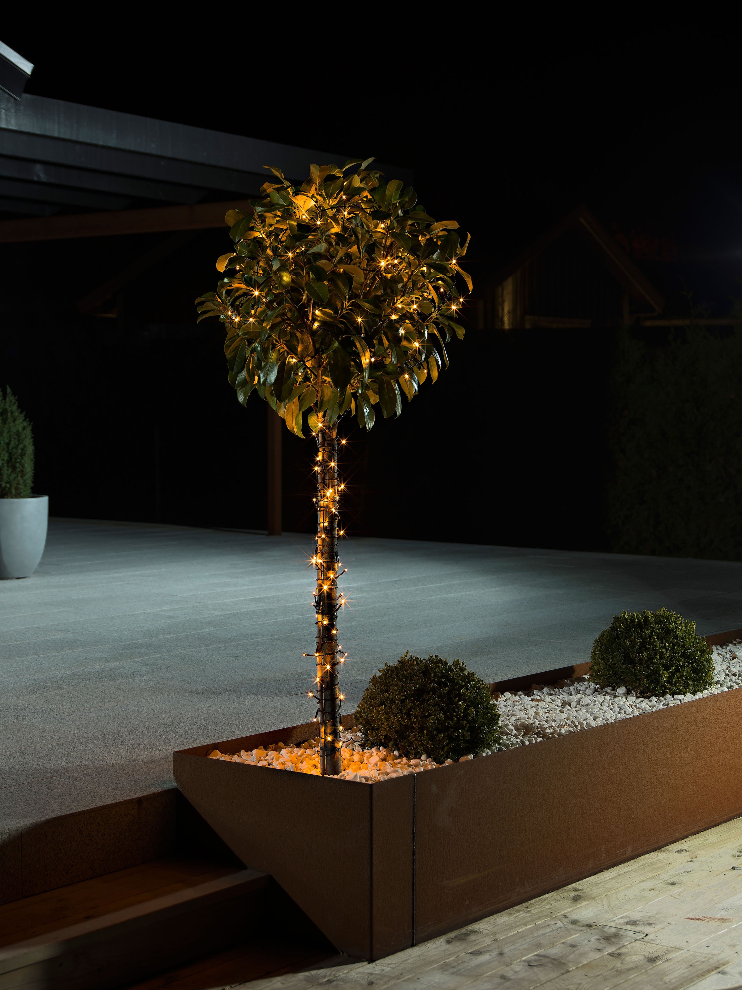 KONSTSMIDE LED-Lichterkette »Weihnachtsdeko aussen«, 160 St.-flammig, LED Lichterkette, mit Glimmereffekt, 160 bernsteinfarbene Dioden