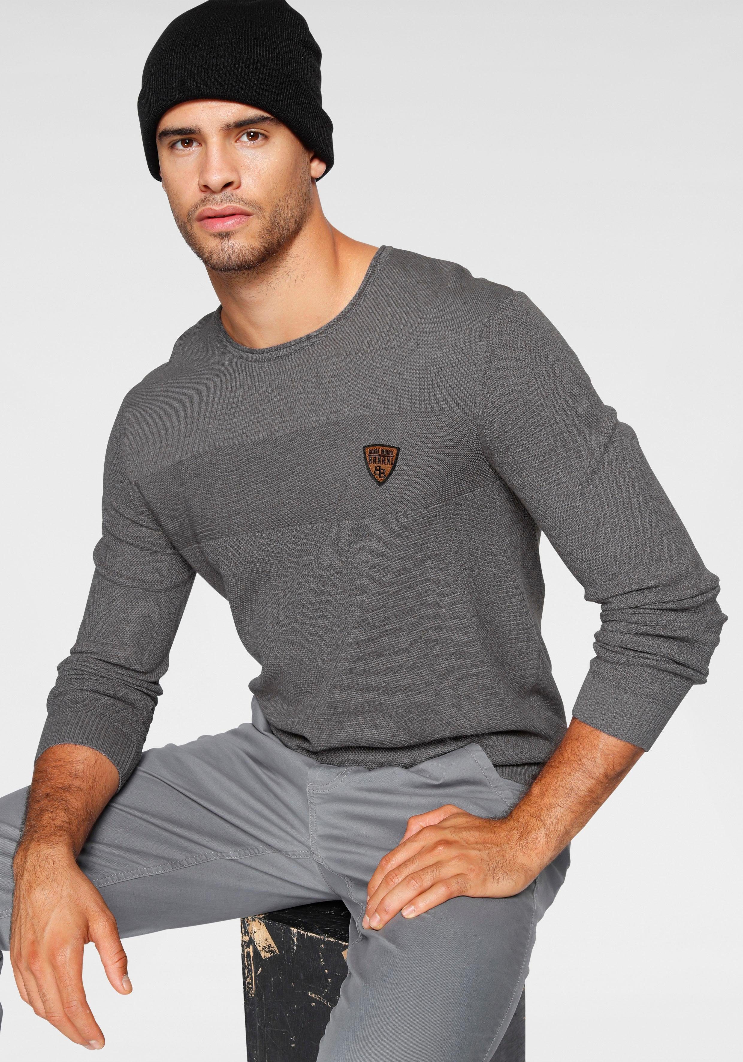 Bruno Banani Rundhalspullover aus Feinstrick, mit Badge und Markenlabel, schmale Passform