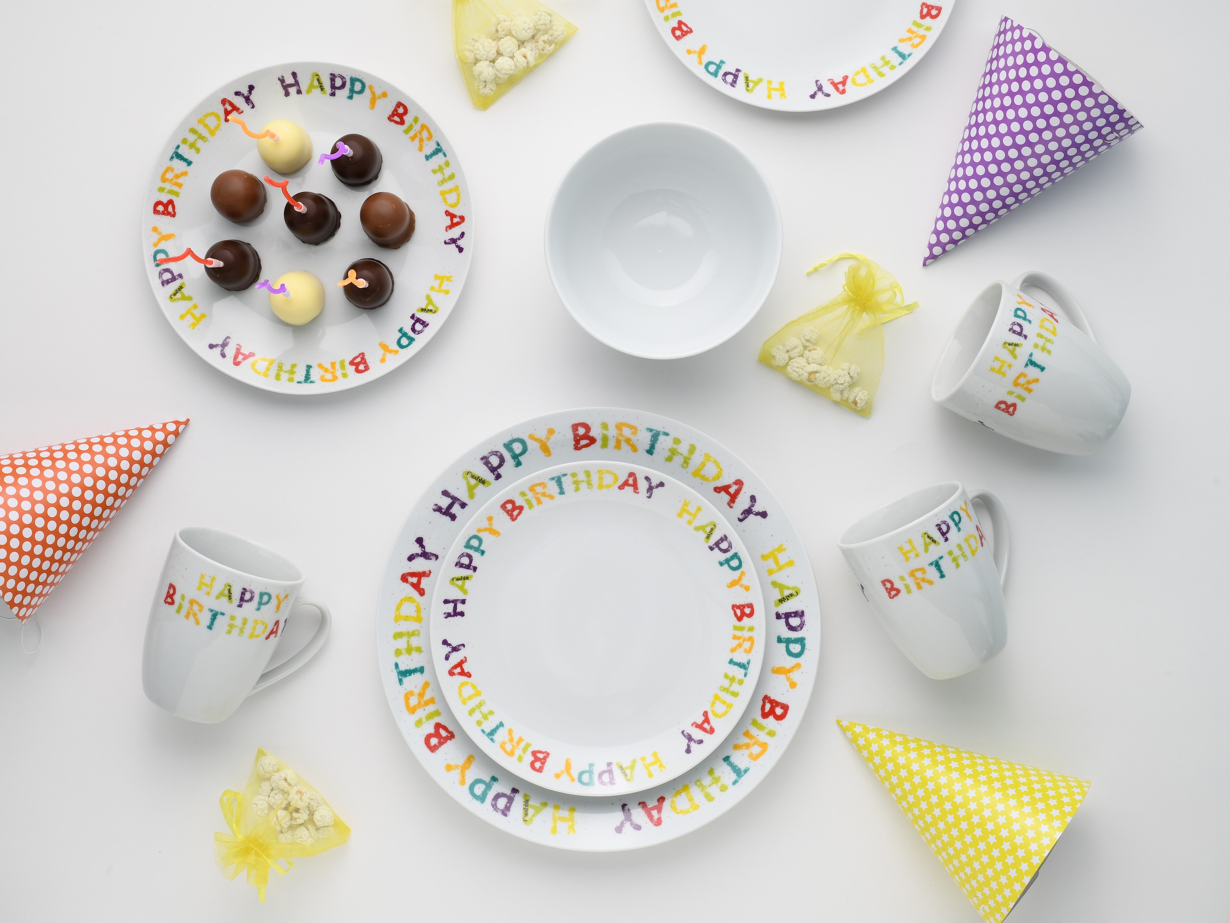 CreaTable Kombiservice »Happy Birthday, Kombi-Service 16-tlg.«, (Set, 16 tlg.), Fröhliches buntes Geschirr, Für alle Geburtstagsfeierlichkeiten